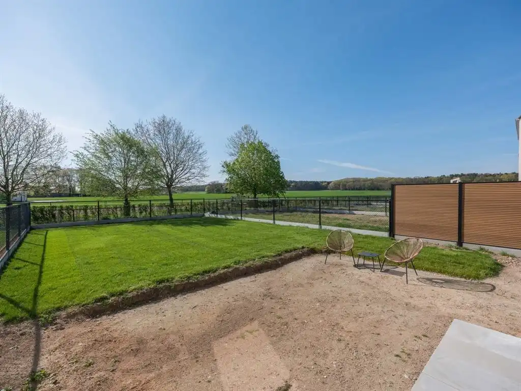 Halfvrijstaande stijlvolle nieuwbouwwoning met landelijke uitstraling foto 7