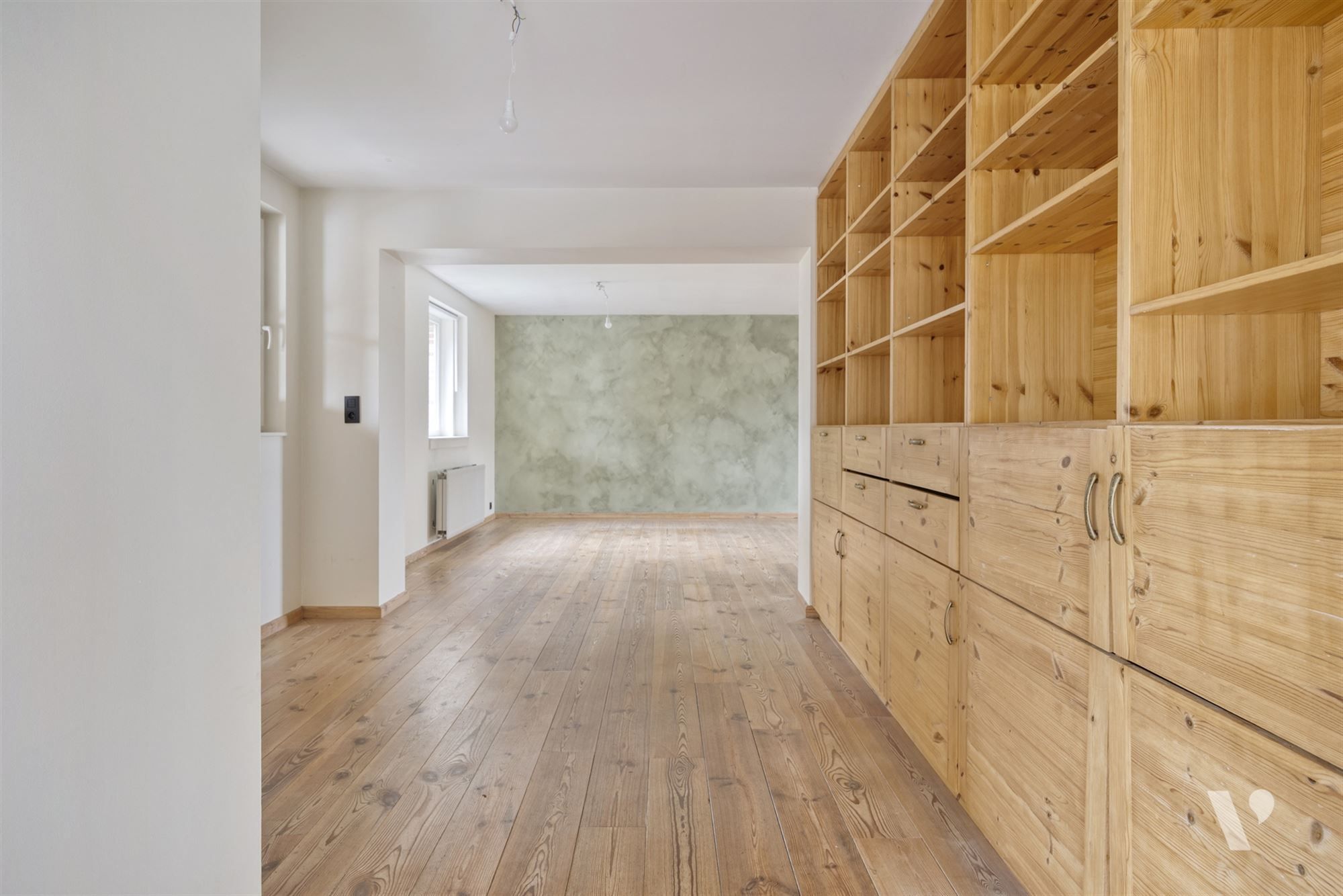 Prachtig gerenoveerde woning (279m²) met zwemvijver foto 7