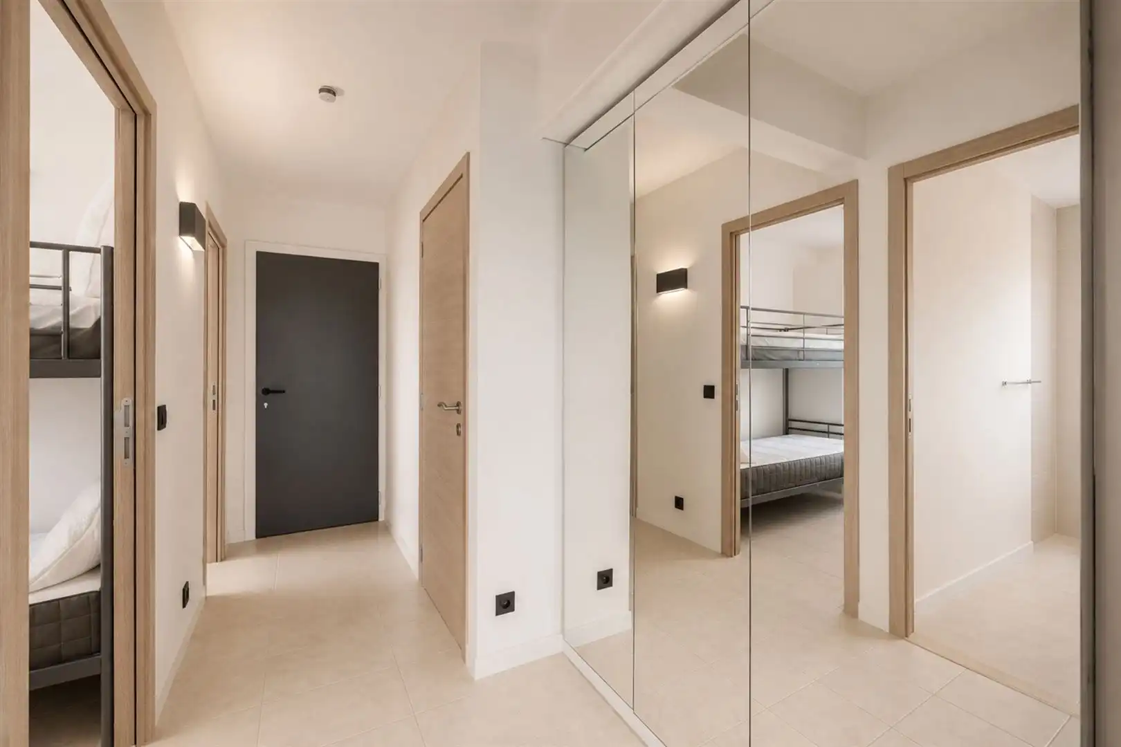 uitzonderlijk hoek appartement met 2 slaapkamers foto 12
