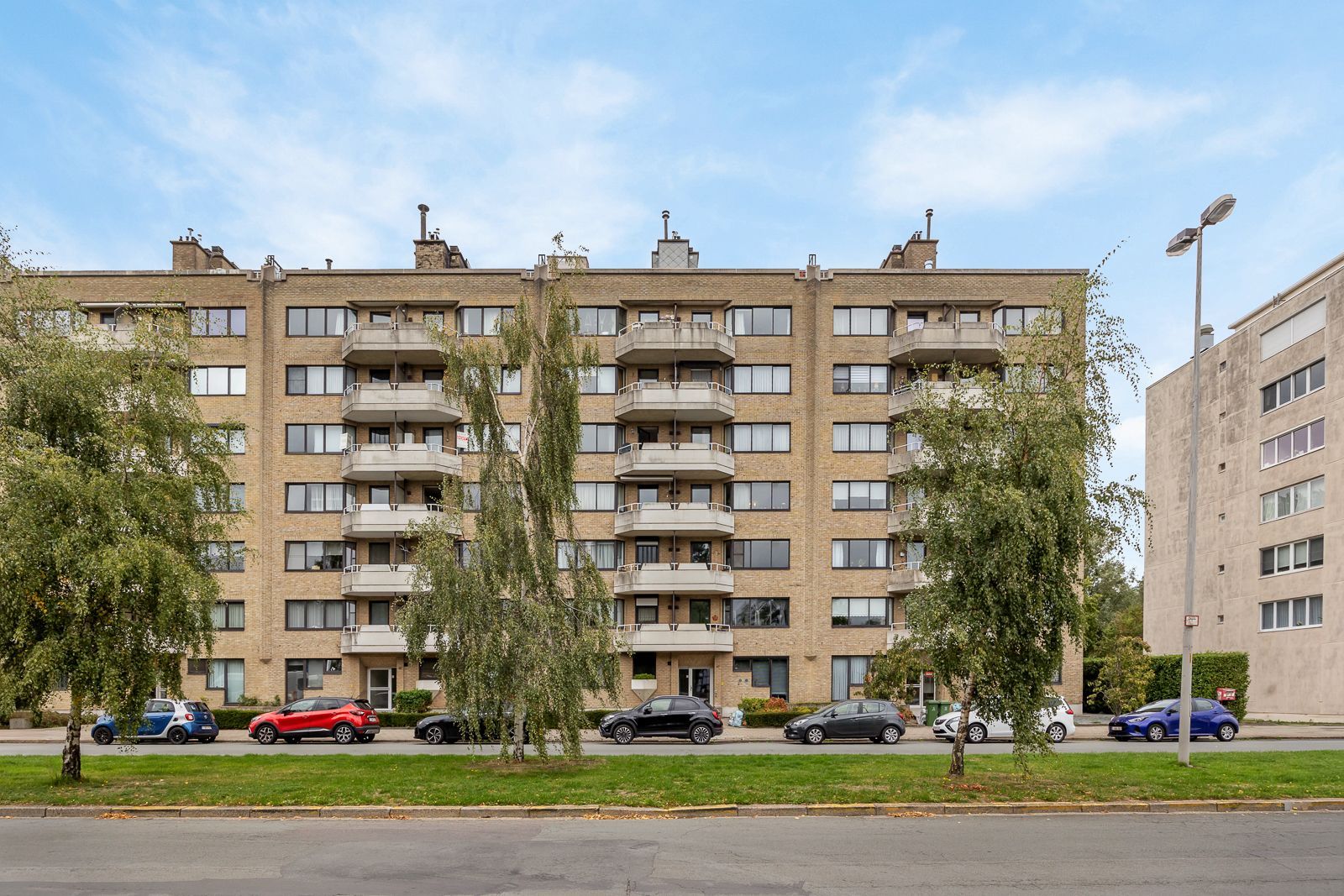 Ideale investering: ruim 2-slpk appartement met balkon en staanplaats in Ekeren! foto 13