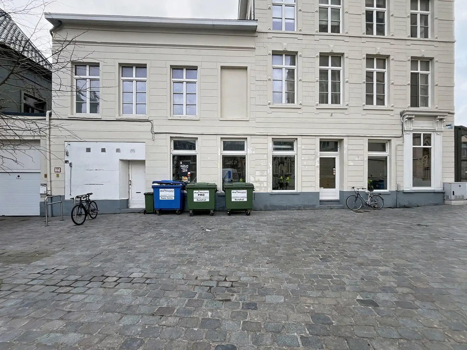 Handelspand met woongelegenheid op de Markt van Tienen foto 12