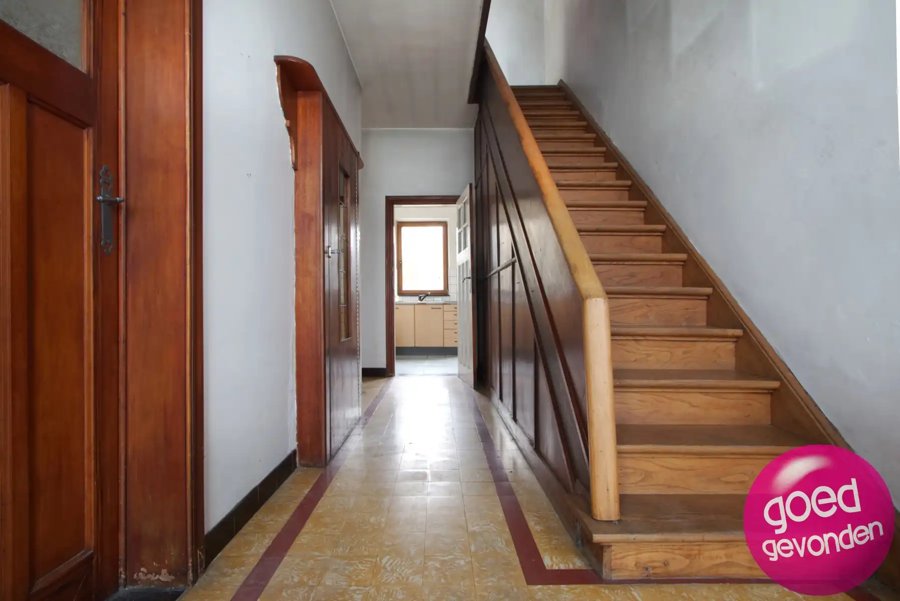 TE RENOVEREN WONING - 3 RUIME SLK - TERRAS - TUIN - PARKING foto 8