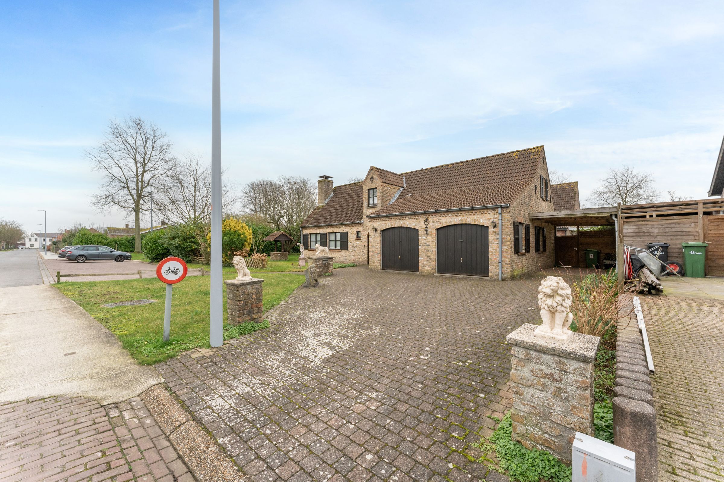 Karaktervolle woning op toplocatie Sijsele foto 18