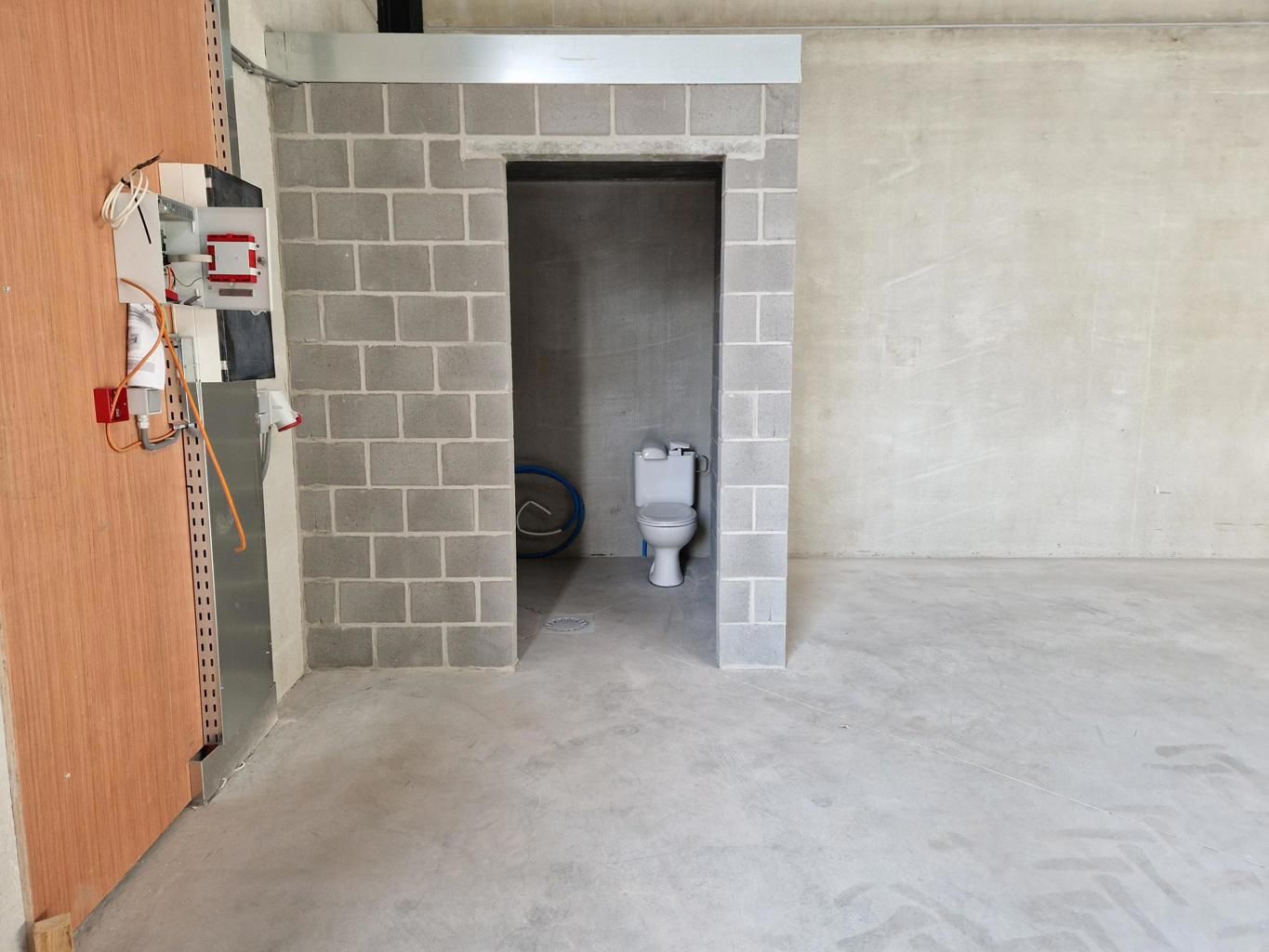 Commerciële ruimte te huur foto 4