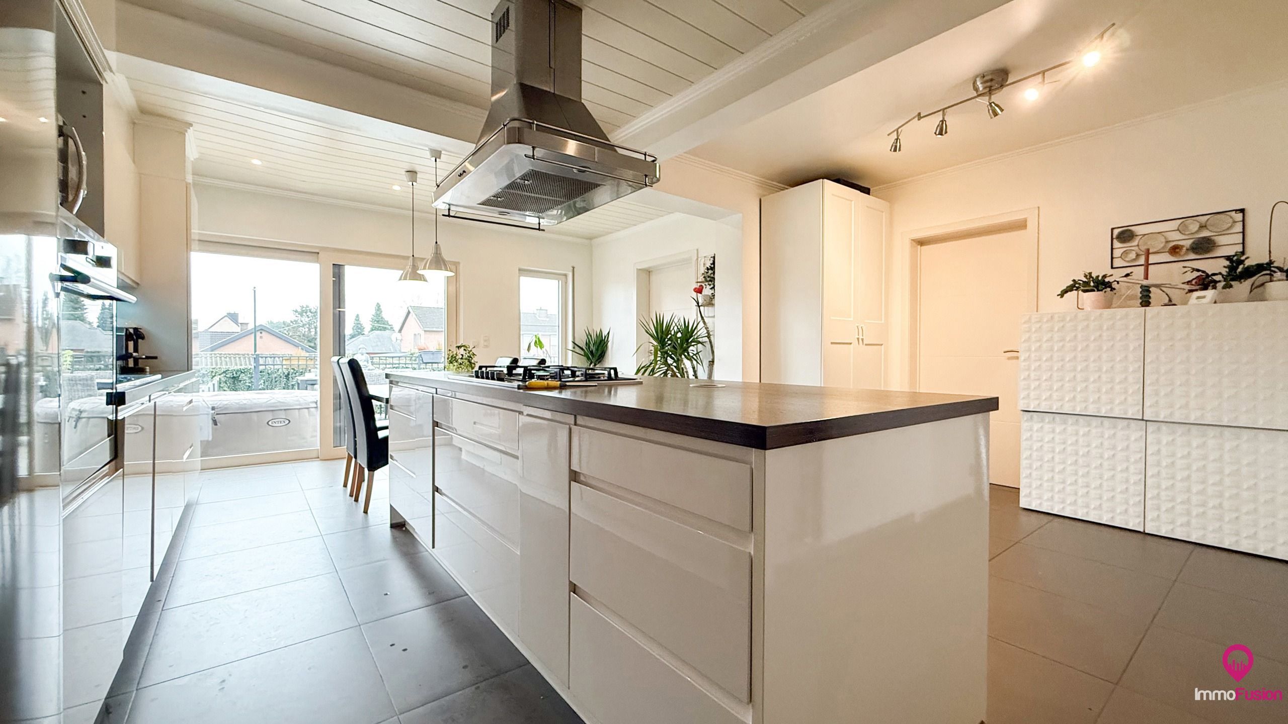 Ruime woning met mogelijkheid tot zelfstandige activiteit! foto 17