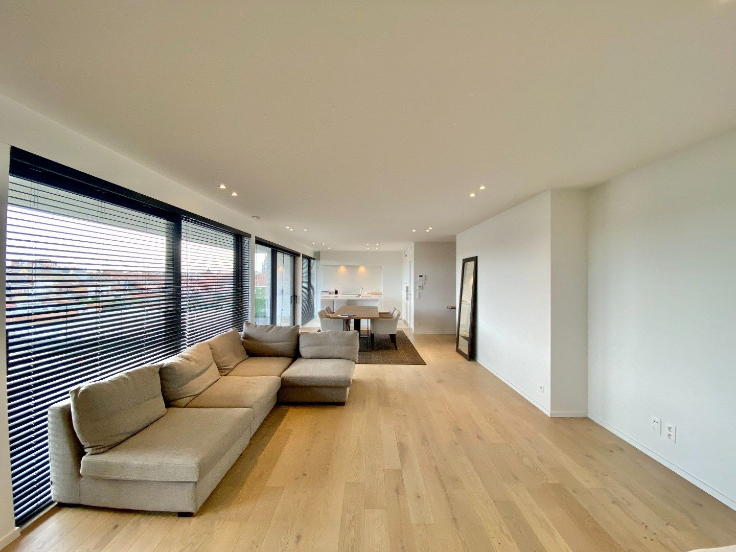 LUXE PENTHOUSE (141M²) MET 3 SLPKS, PRACHTIG ZICHT EN RUIM TERRAS (43M²) foto 14