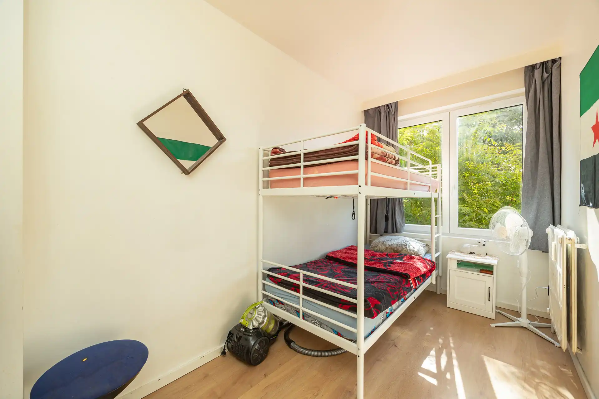 Instapklaar appartement met 3 slaapkamers, terras en kelder foto 5