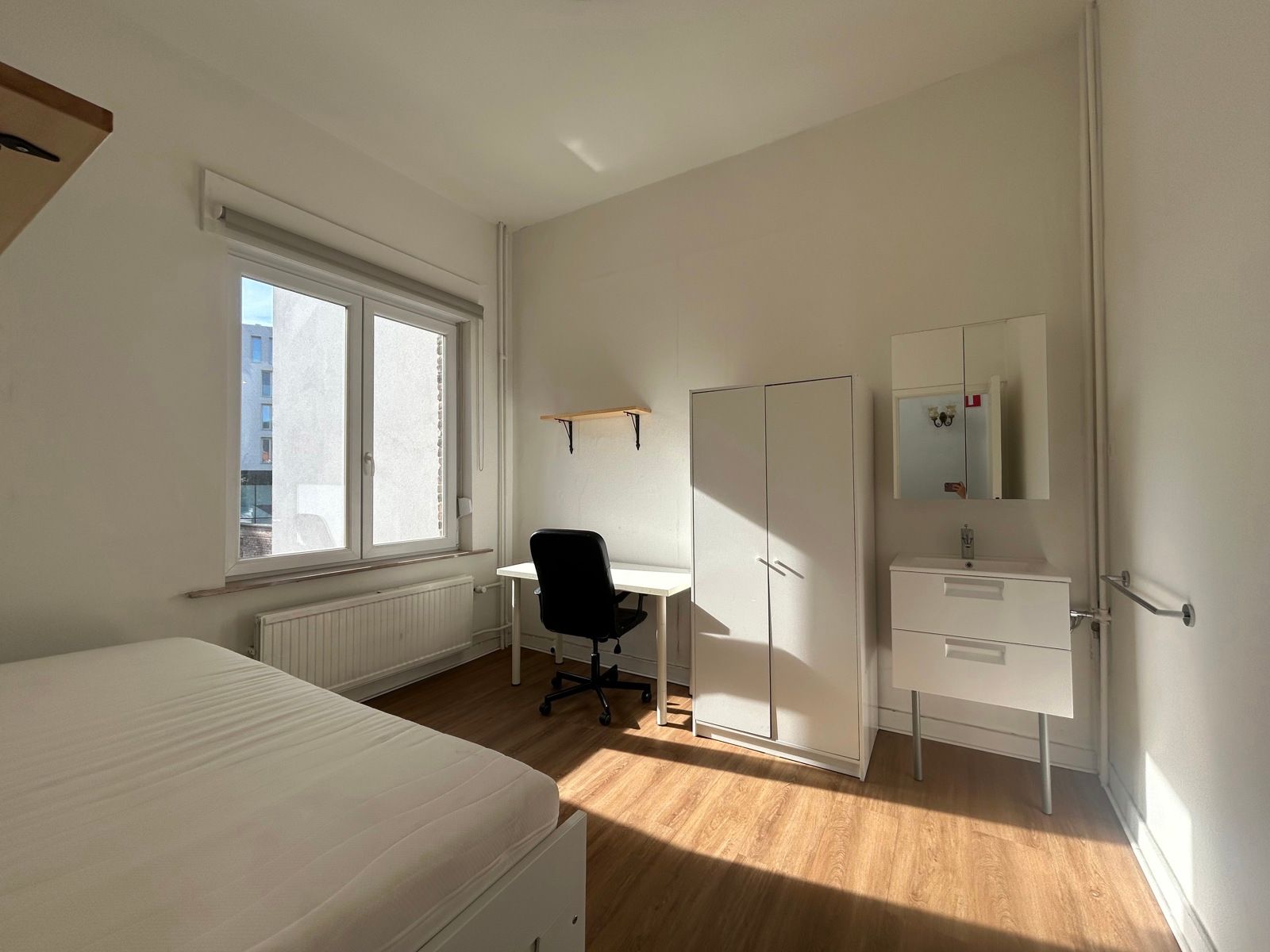 Prachtige woning met grote tuin foto 13