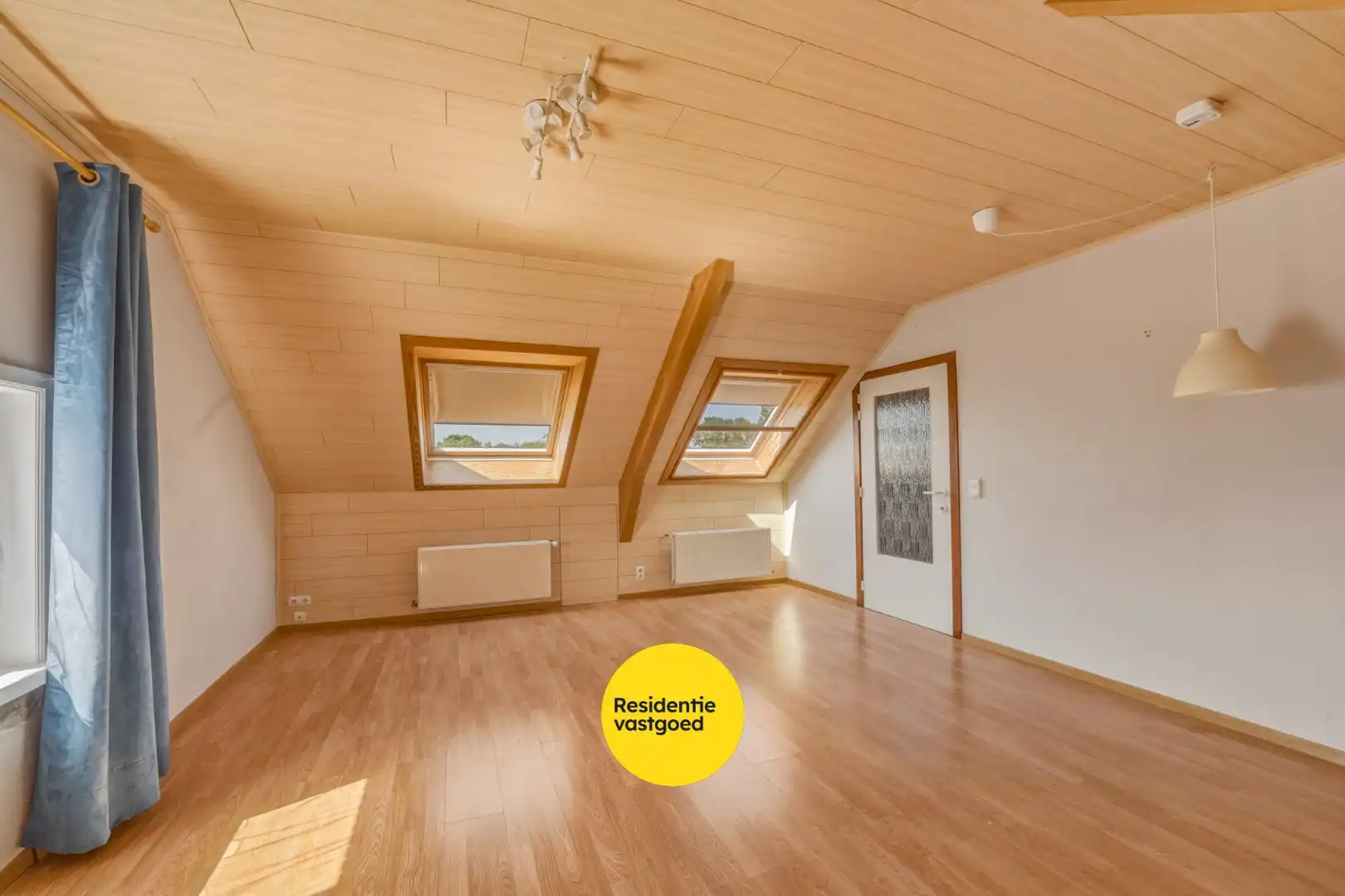 Ruime halfopen woning met 4 slaapkamers, tuin en garage foto 21