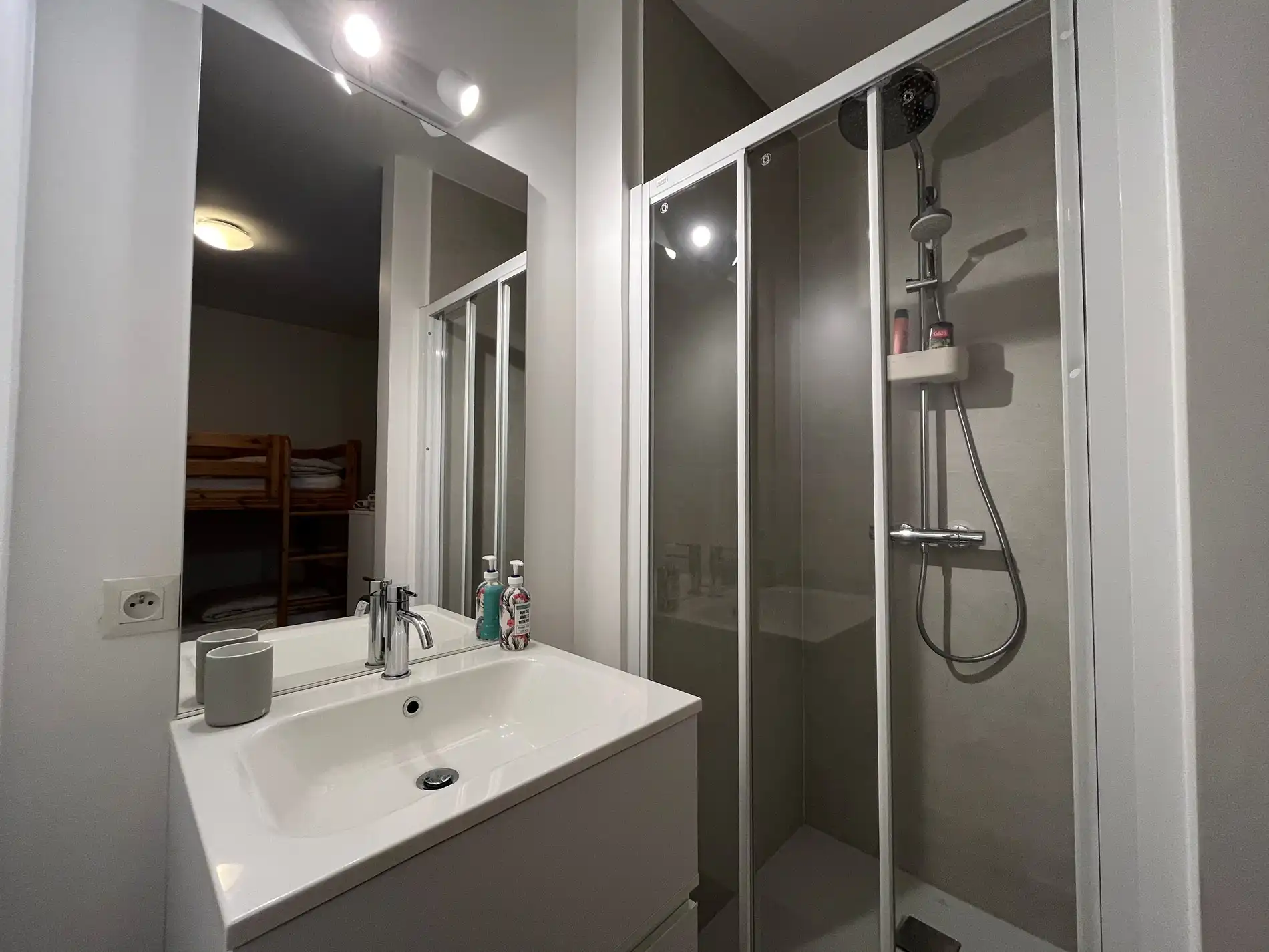 Gelijkvloers appartement op wandelafstand van de Lippenslaan foto 9