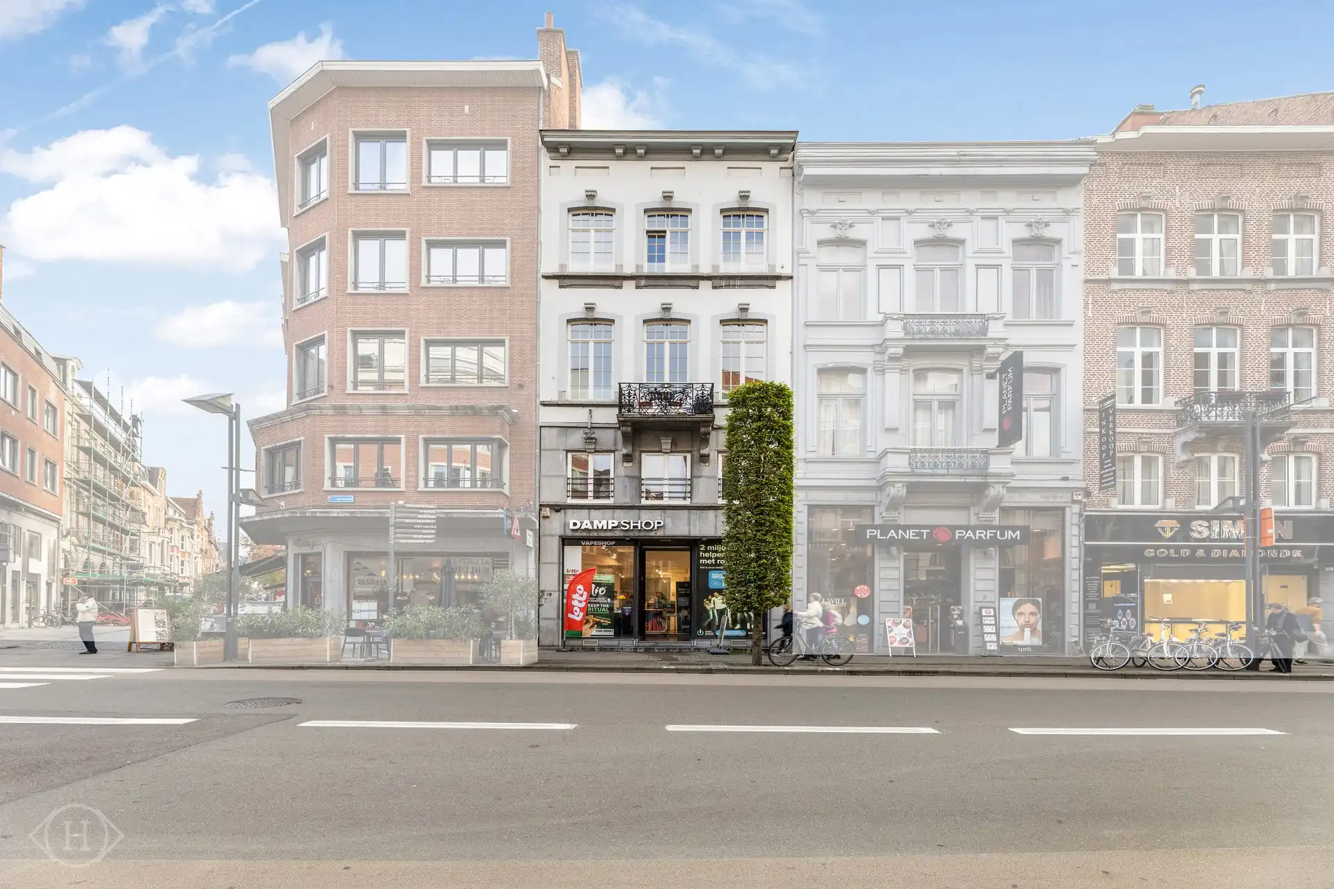 Karaktervol studentenhuis met 9 verhuurde entiteiten foto {{pictureIndex}}