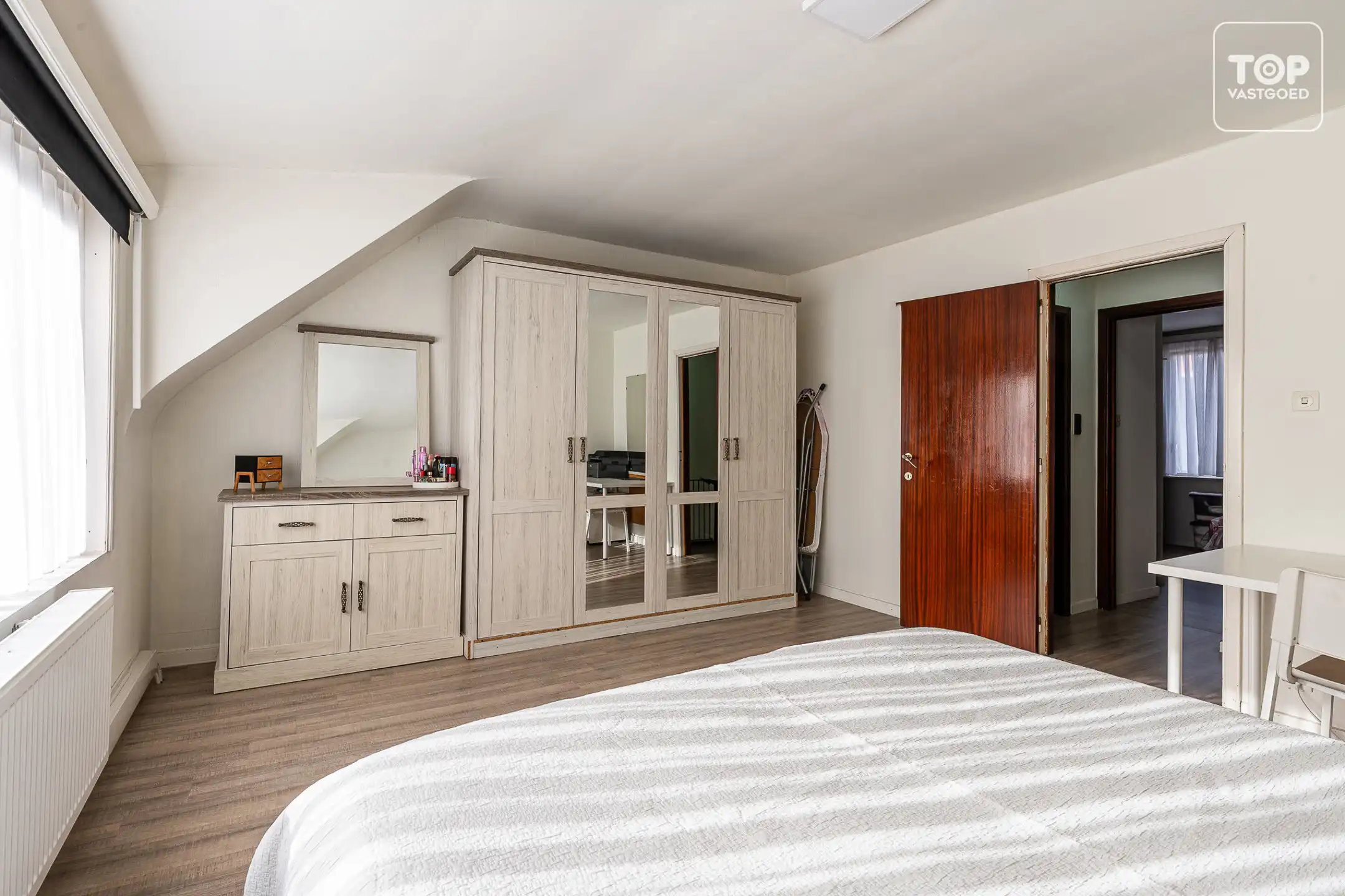 Instapklare woning met magazijn foto 19