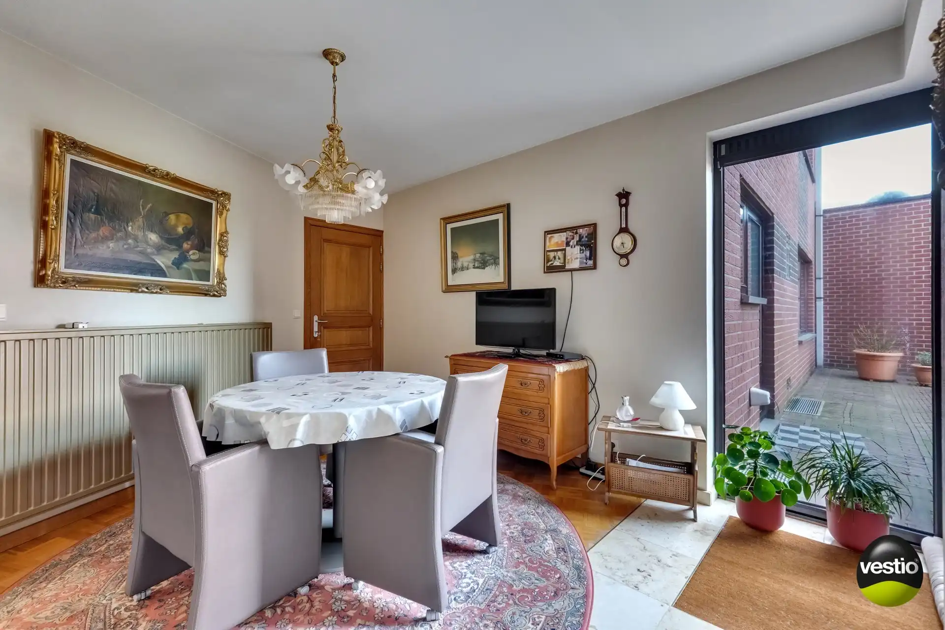 GELIJKVLOERS APPARTEMENT 3 SLAAPKAMERS 171 M² + HANDELSRUIMTE + TUIN + 5 GARAGES + ZOLDER foto 23