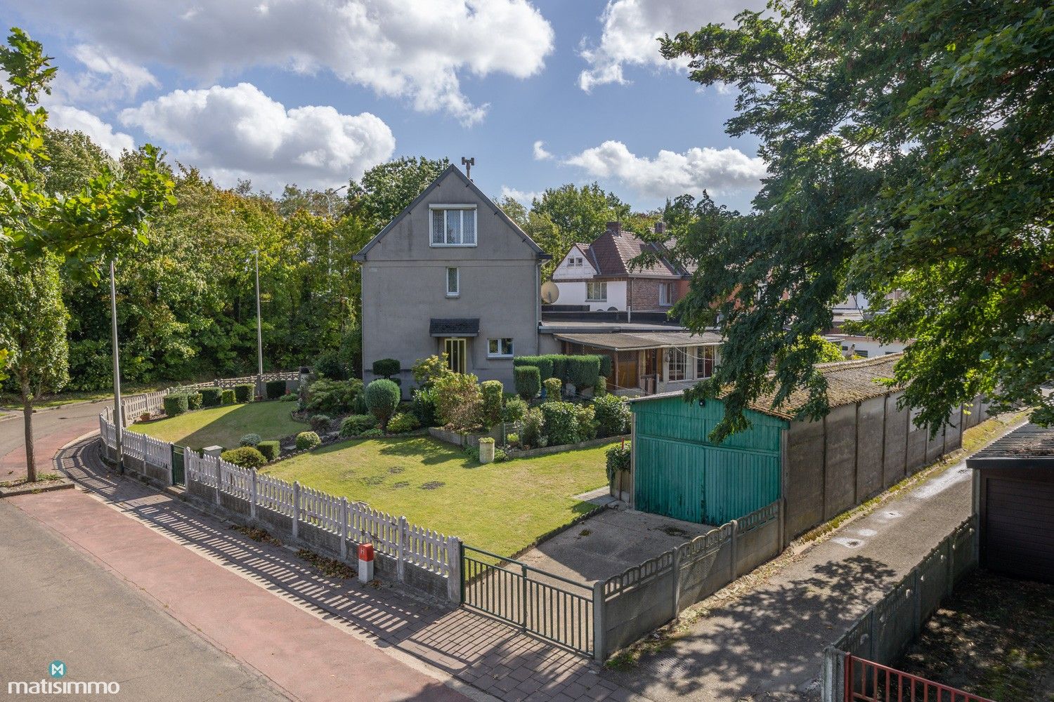 CHARMANTE EN GEZELLIGE WONING MET 4 SLAAPKAMERS, RUIME VRIJSTAANDE GARAGE EN TUIN TE GENK foto 35