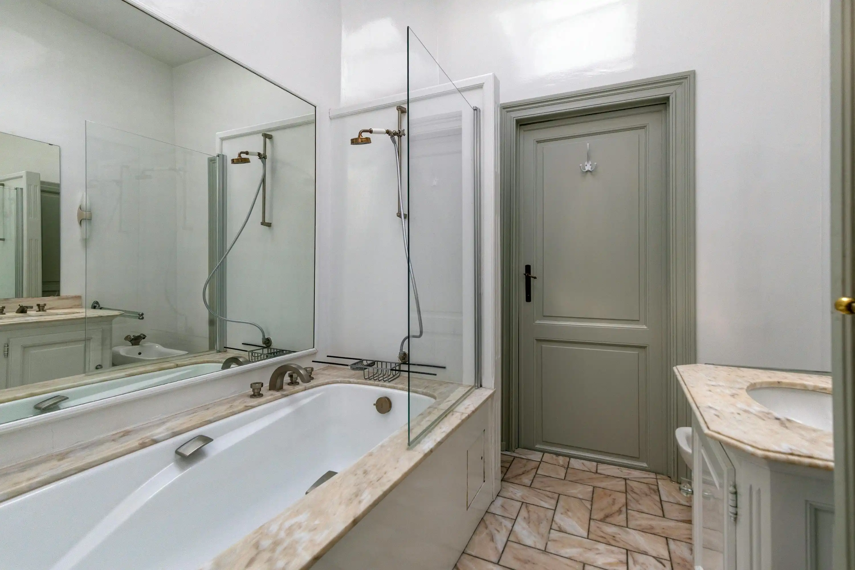 Prachtig herenhuis in Brussel met 5 slaapkamers foto 17