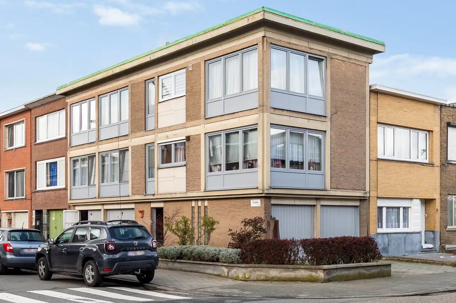 Appartement met 2 slaapkamers en 2 garages in de Unitas Wijk! foto 18