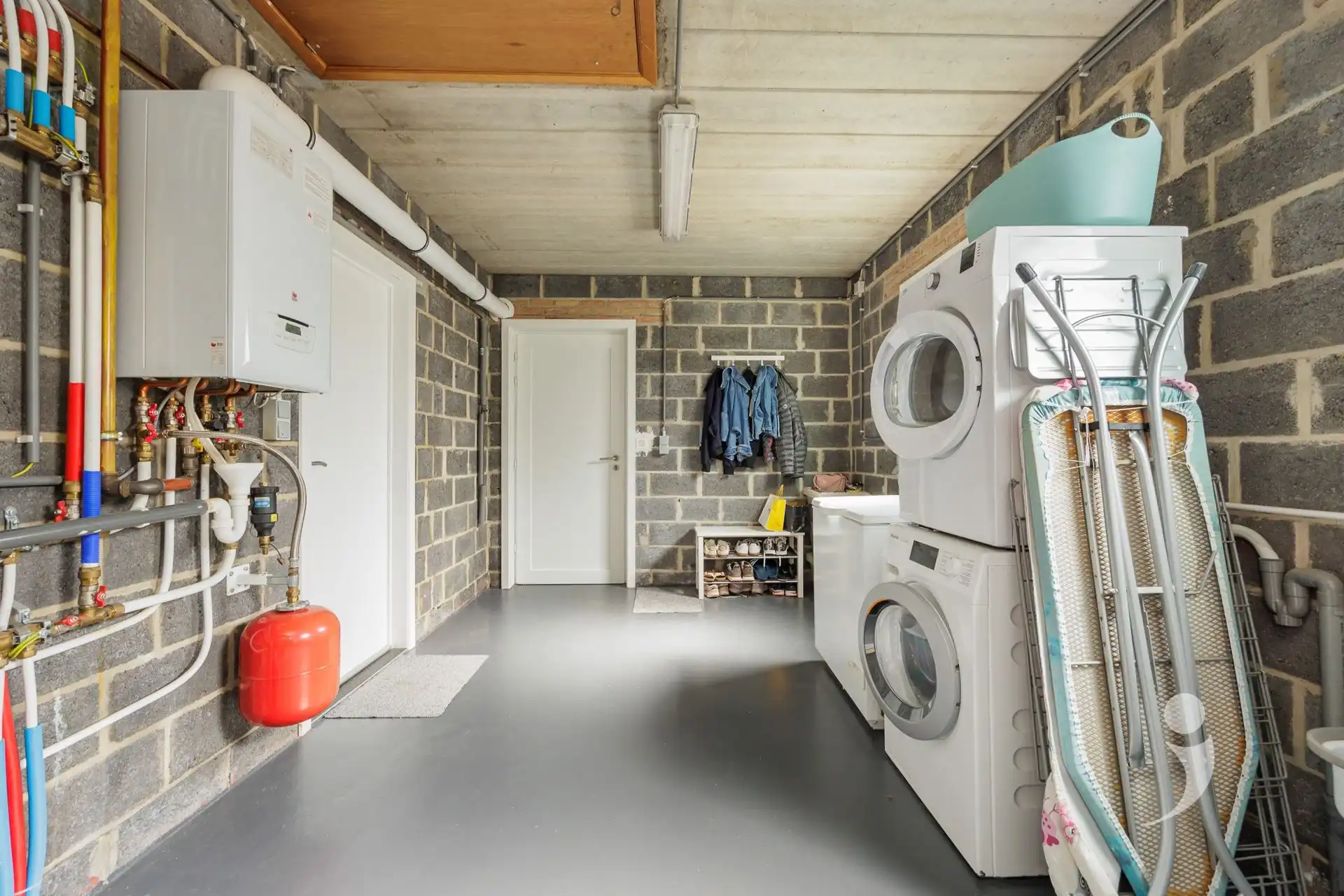 Knappe instapklare gezinswoning op een toplocatie! foto 14