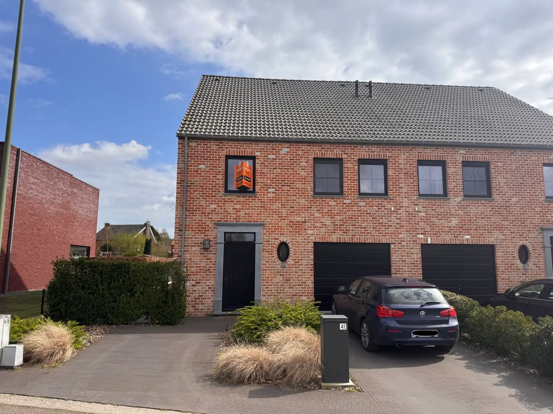 Moderne woning met 3 slaapkamers  foto {{pictureIndex}}