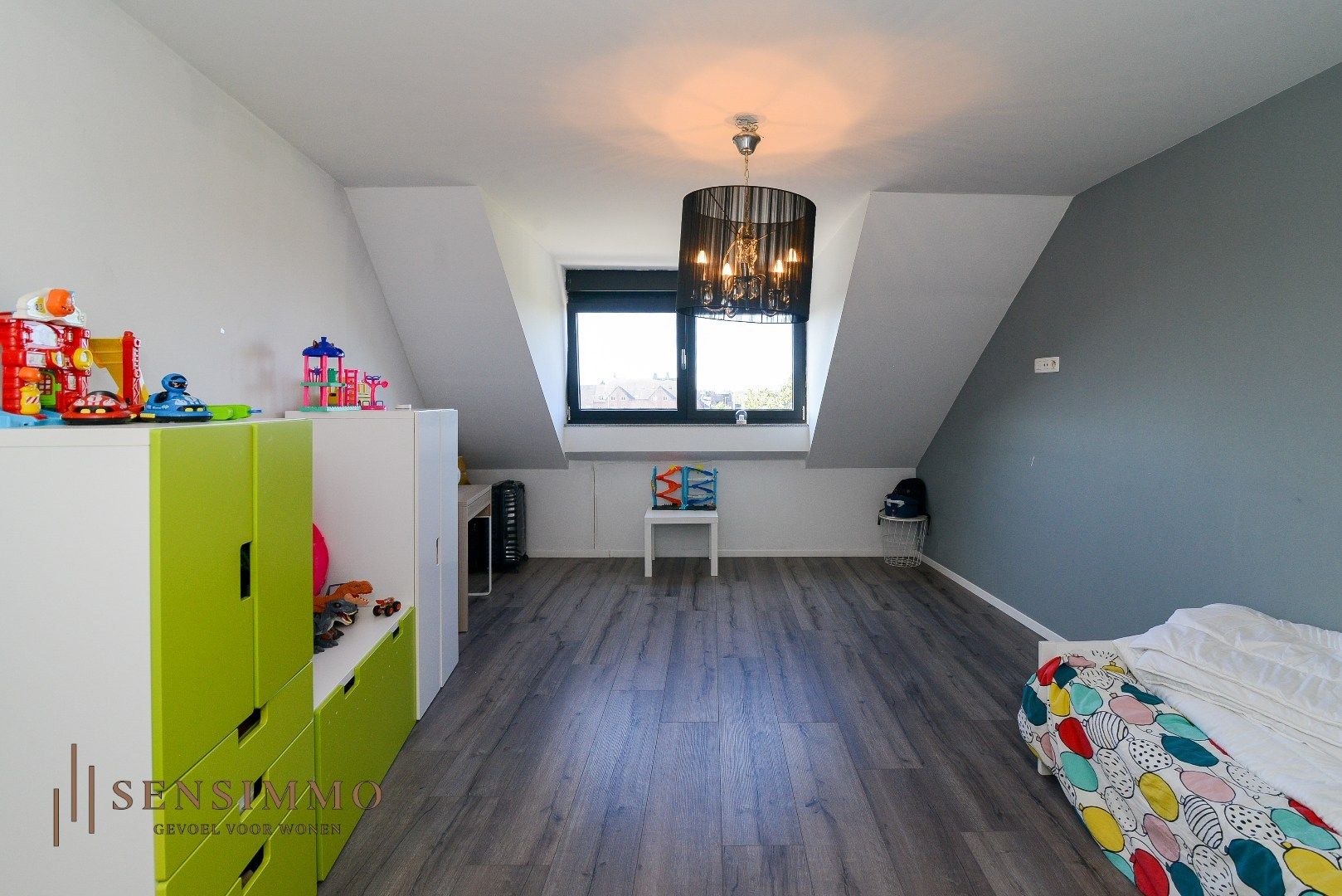 Mooie afgewerkt triplex met 3 slaapkamers, terras en parking foto 13