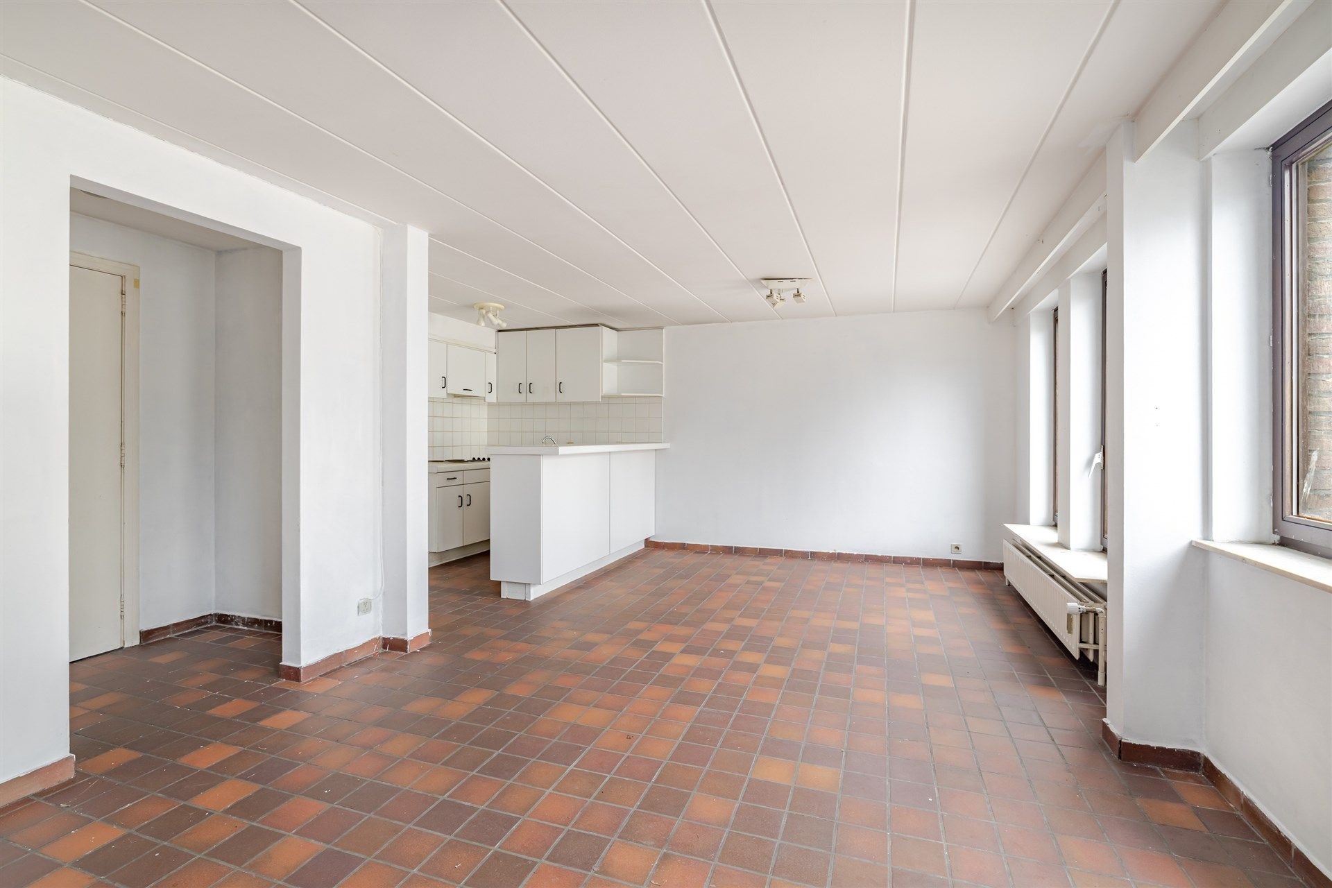 Opbrengsteigendom bestaande uit 7 appartementen + 1 kantoorruimte + 13 overdekte autostaanplaatsen foto 13