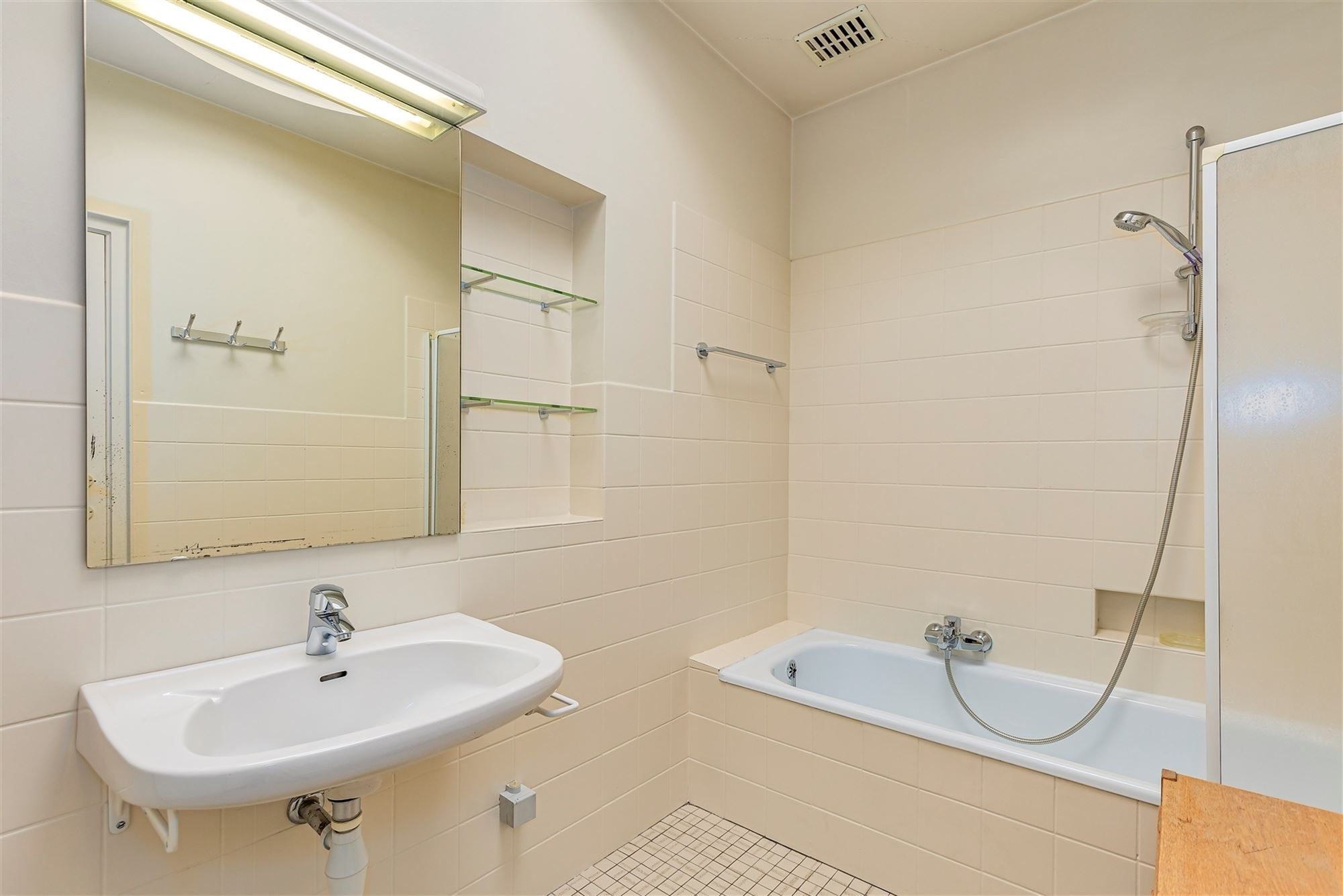 Praktijkwoning met 6 - 7 slaapkamers en gezellige tuin foto 33