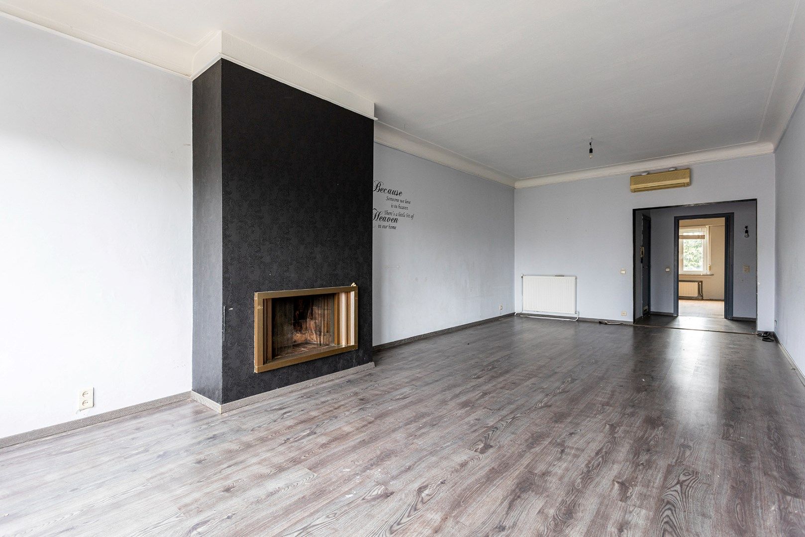 Hoofdfoto van de publicatie: Appartement (2v) met 2 slaapkamers in een klein gebouw!