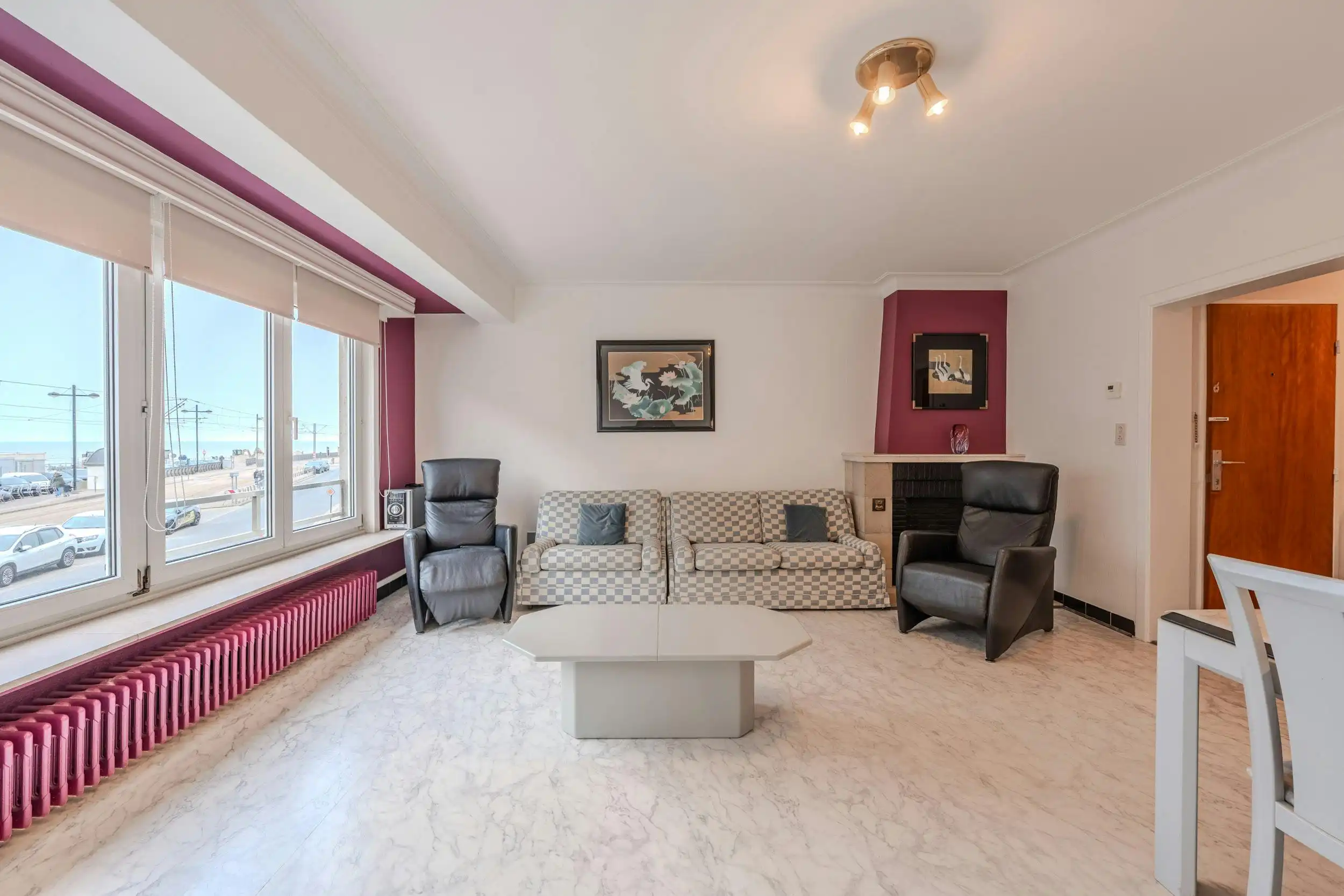 Centraal gelegen 2-slaapkamerappartement met zeezicht! foto 8