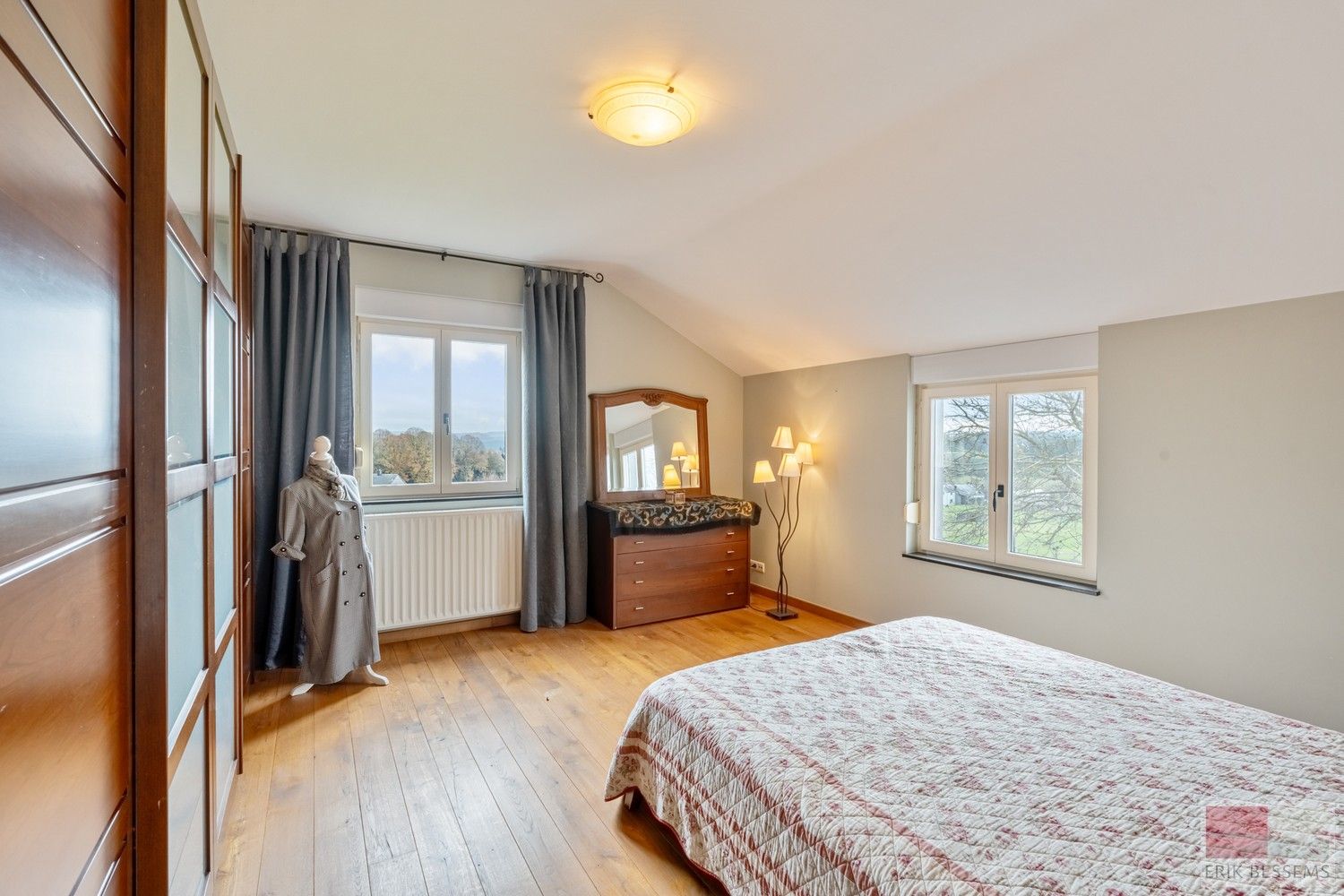 Landhuis met vrij uitzicht,  5 slaapkamers, 2 badkamers, woonkamer, eetkamer/keuken. Woonopp. 277m2 gebruiksopp. 441m2, Perceelopp. 4170m2 foto 26