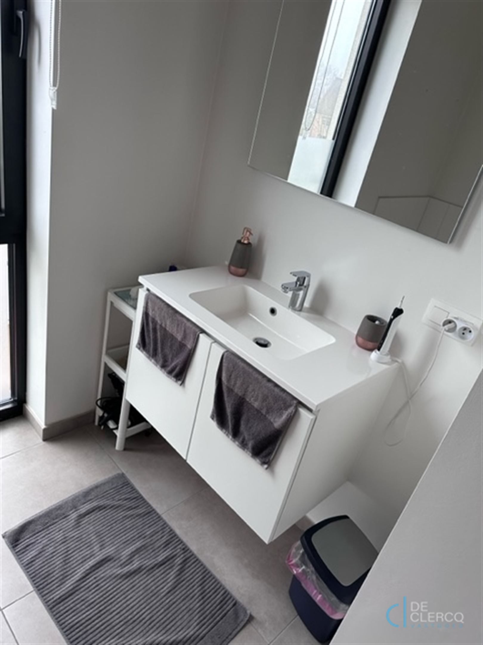 Ruim appartement TE HUUR op een topligging te Zeveneken! foto 12
