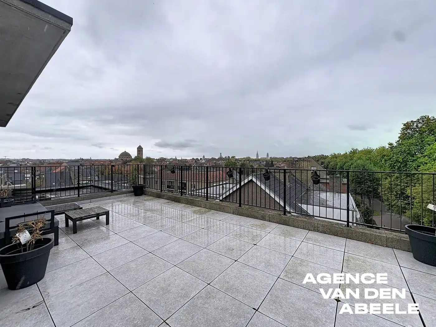 Ruim 3-slaapkamerappartement met ideale ligging in Brugge foto 14