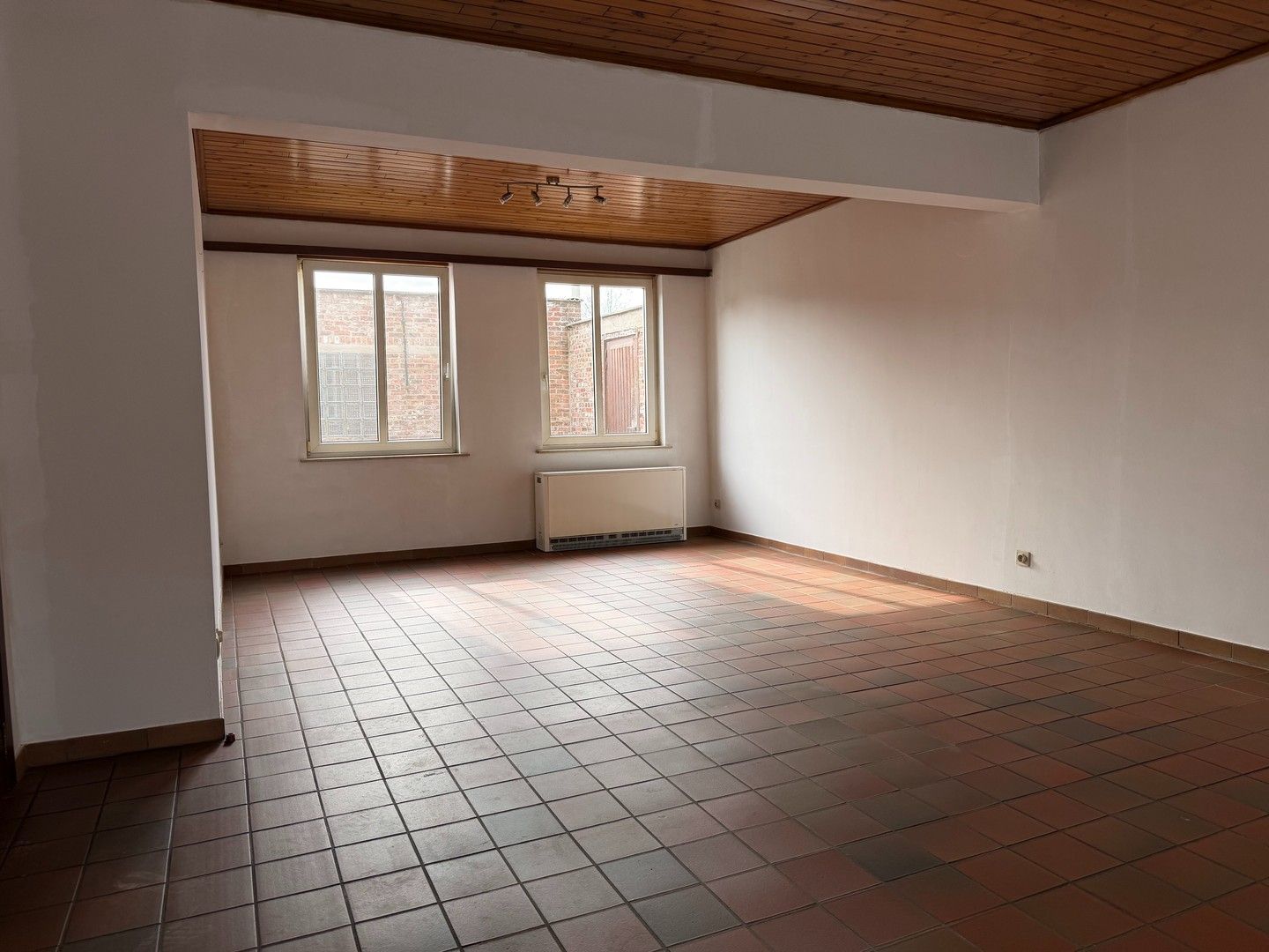 Huis met garage in centrum Haasdonk foto 4