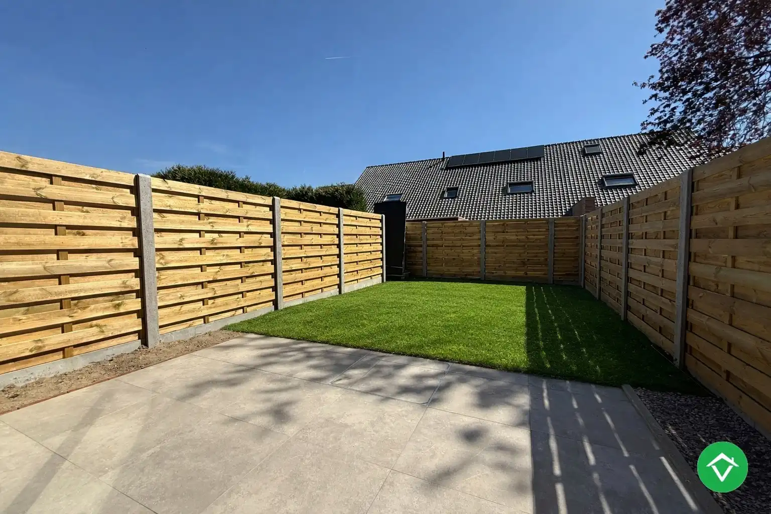 Centraal gelegen nieuwbouwwoning met 3 slaapkamers, tuin en overdekte autostaanplaats foto 6