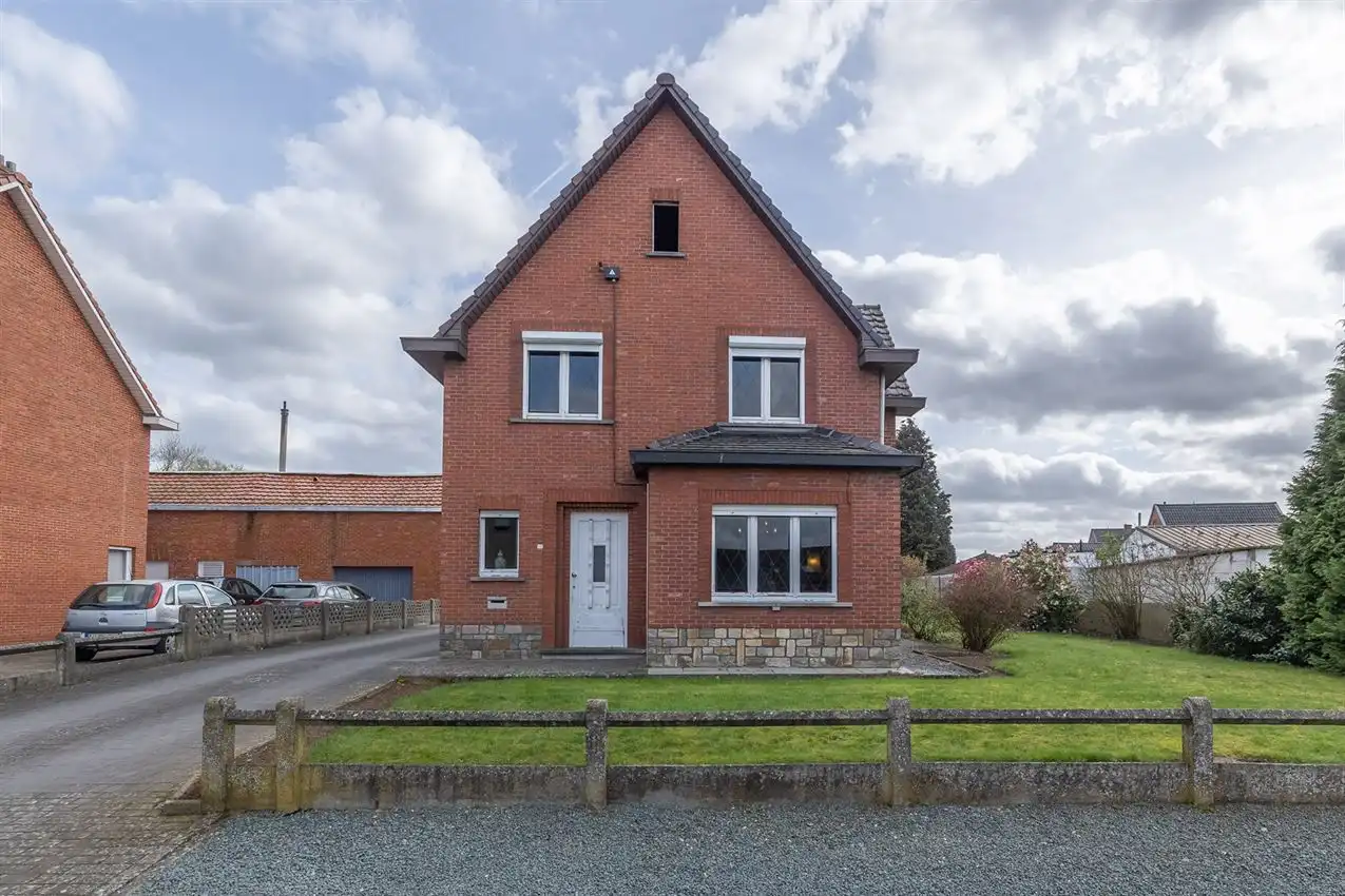 Rustig gelegen te renoveren woning met 3 slk foto 28