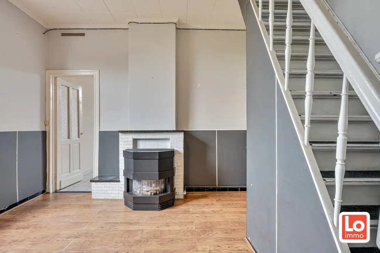 Leuke halfopen starterswoning met afzonderlijke garage en koertje op landelijke locatie in Mendonk. foto 5