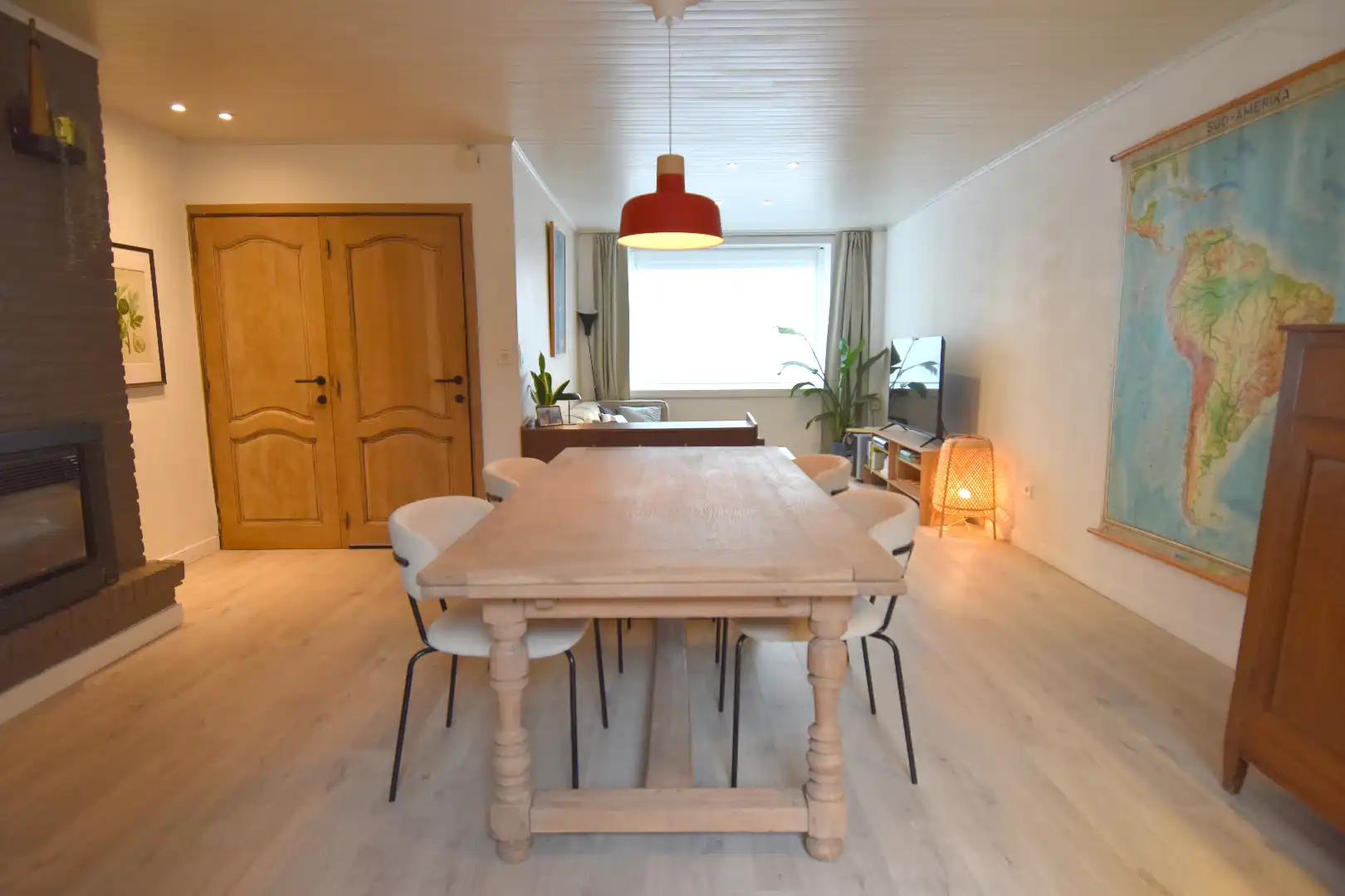 Instapklare woning met 4 slaapkamers en gezellige stadstuin te koop in hartje Kortrijk foto 4