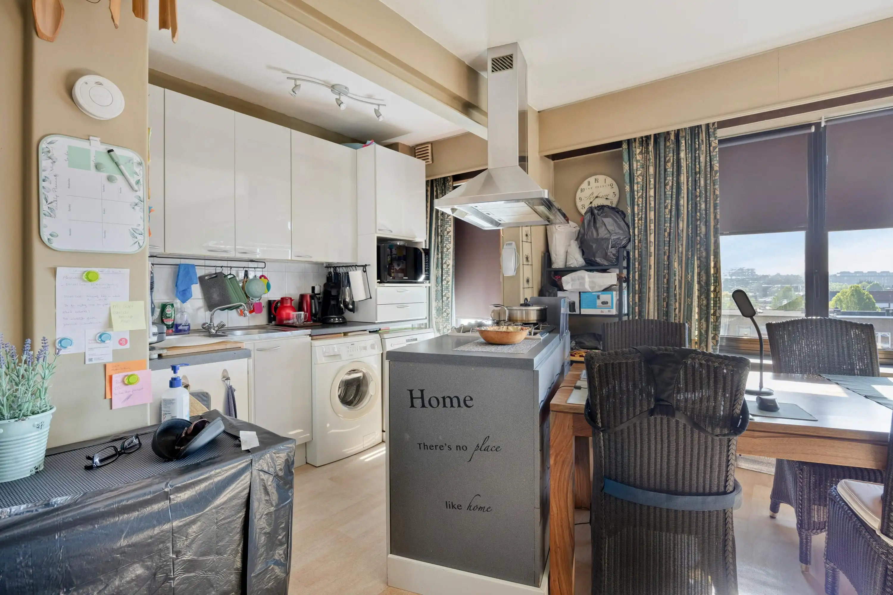 Lichtrijk dakappartement met terras te koop in Merksem foto 6