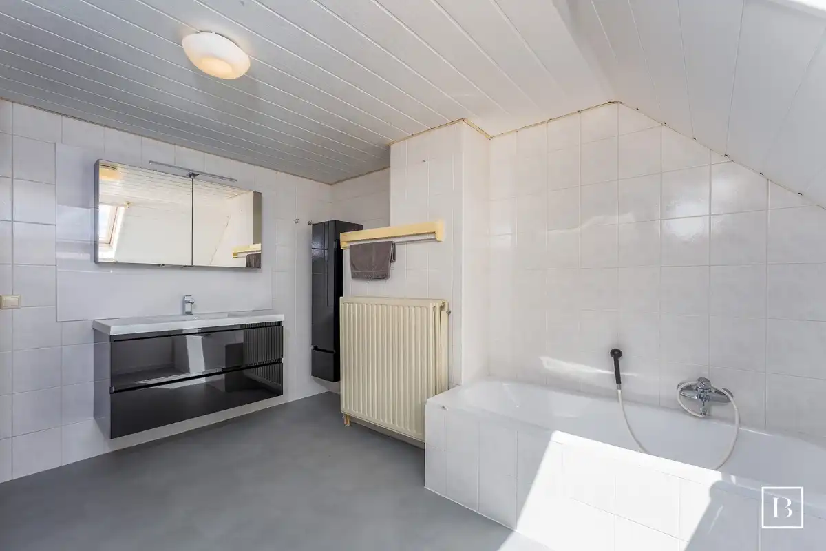 Verzorgde vrijstaande villa met ruime tuin en EPC-label B. foto 14