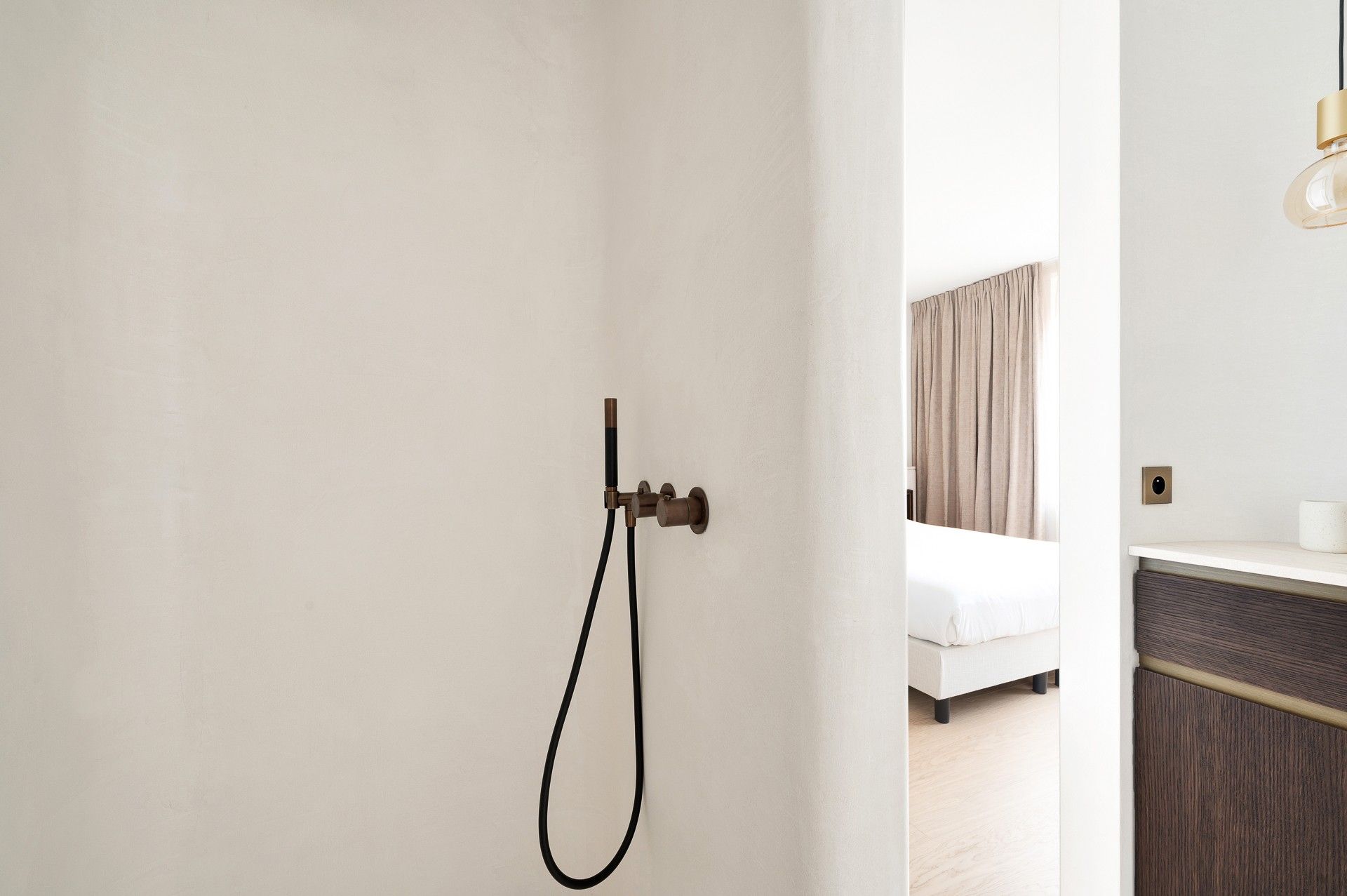Exclusief en luxueus gerenoveerd appartement met frontaal zeezicht op topligging in Het Zoute foto 31