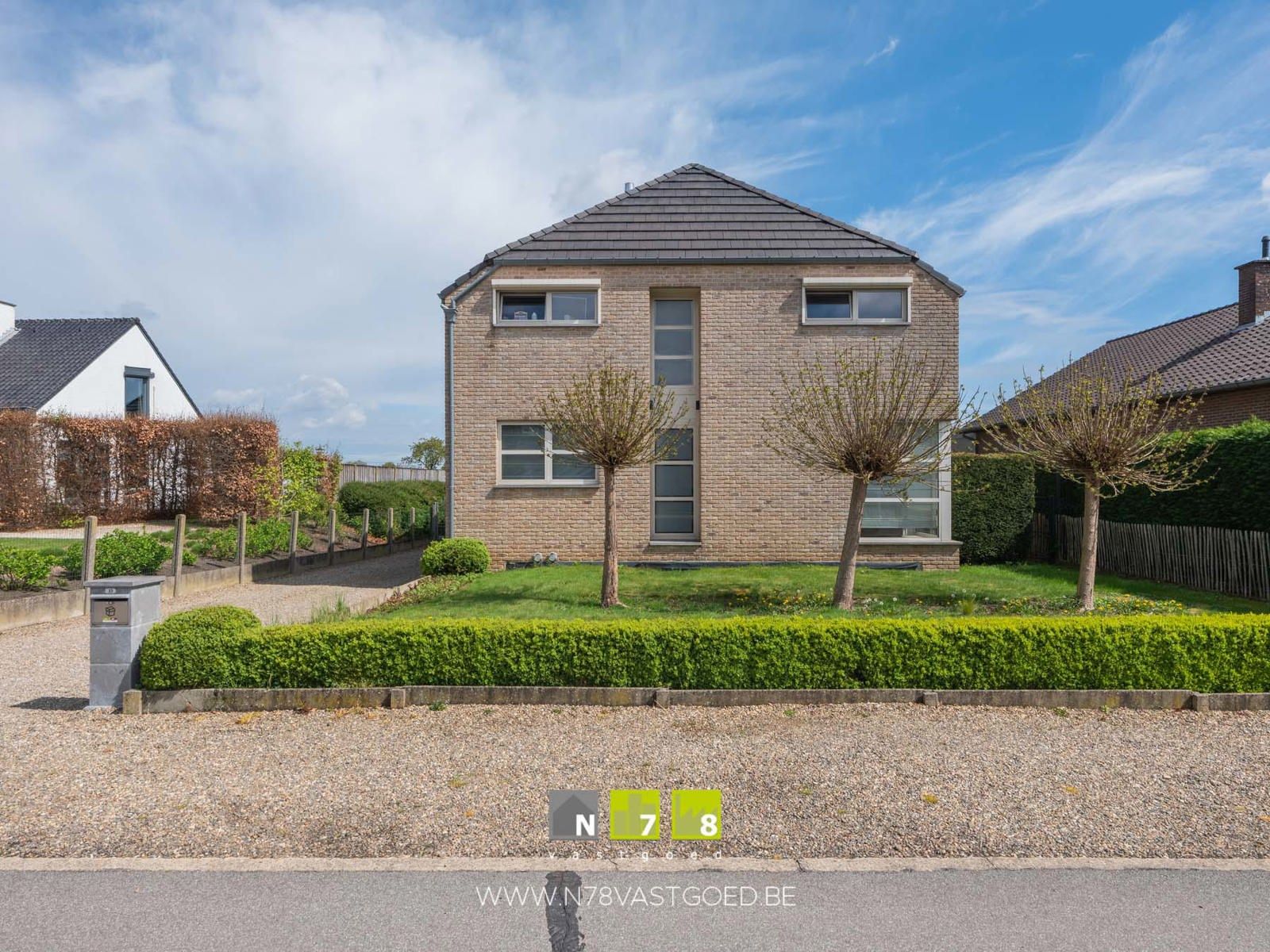 Huis te koop foto {{pictureIndex}}