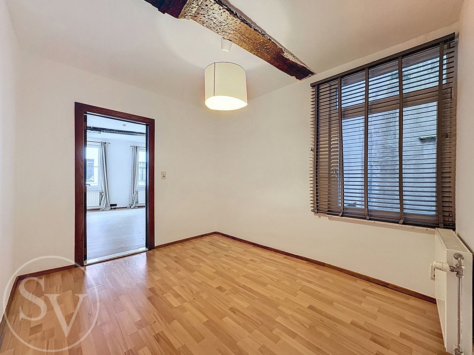 Ruime studio met afzonderlijk slaapkamer. foto 7