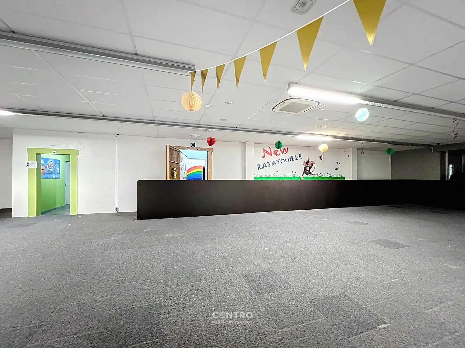 Multifunctioneel bedrijfspand (binnenrecreatie, toonzaal, winkel, opslag,...) van 782m² met 40 parkeerplaatsen op eigen terrein te Bavikhove (Harelbeke). foto 18
