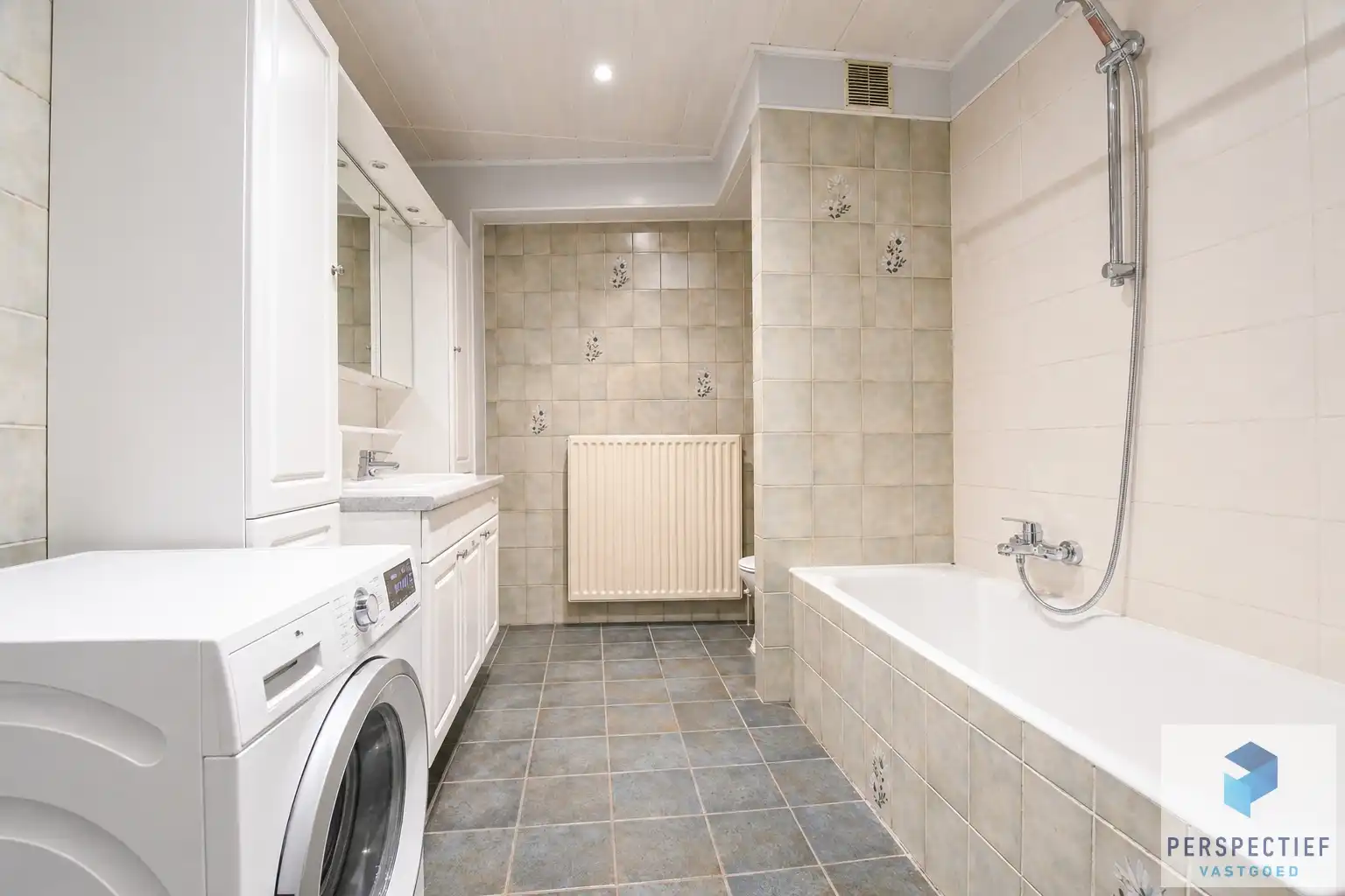 GOED GELEGEN en GROOT ( 150 m²) APPARTEMENT MET 3 SLAAPKAMERS foto 5