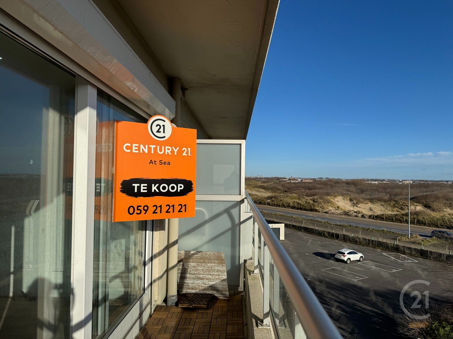 Prachtig gerenoveerd appartement met 2 slaapkamers aan de Zeedijk in Middelkerke foto 4