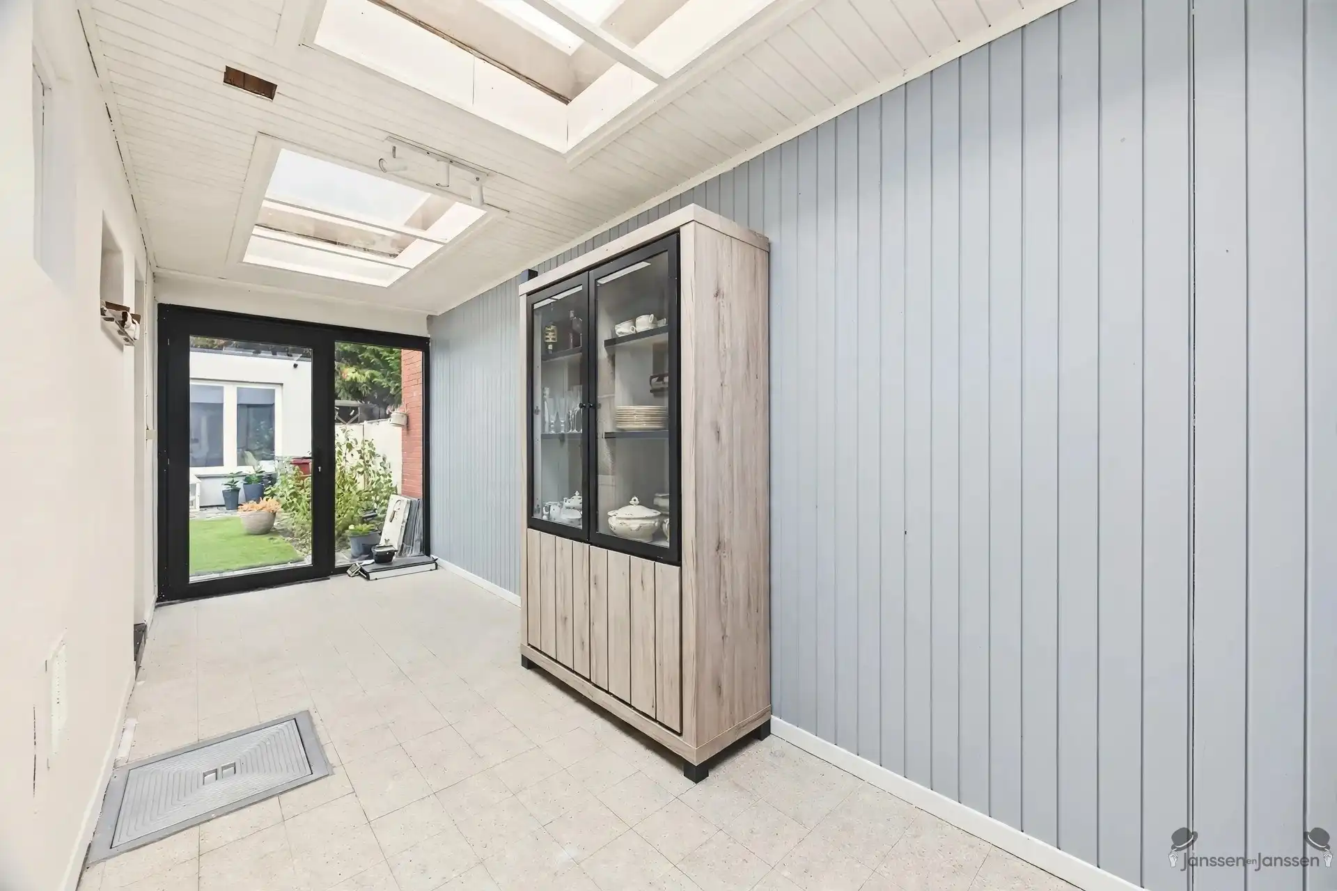 Gerenoveerde woning in gewilde straat in Schoten foto 17