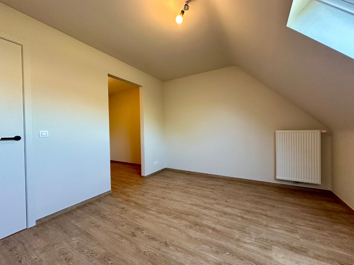 Nieuwbouwwoning in rustige woonwijk foto 12