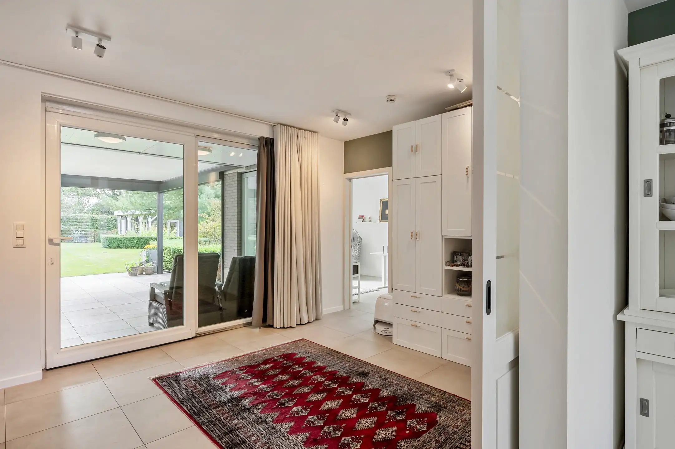Moderne EPC A-villa op toplocatie nabij scholen en station, met prachtige tuin en privacy foto 10
