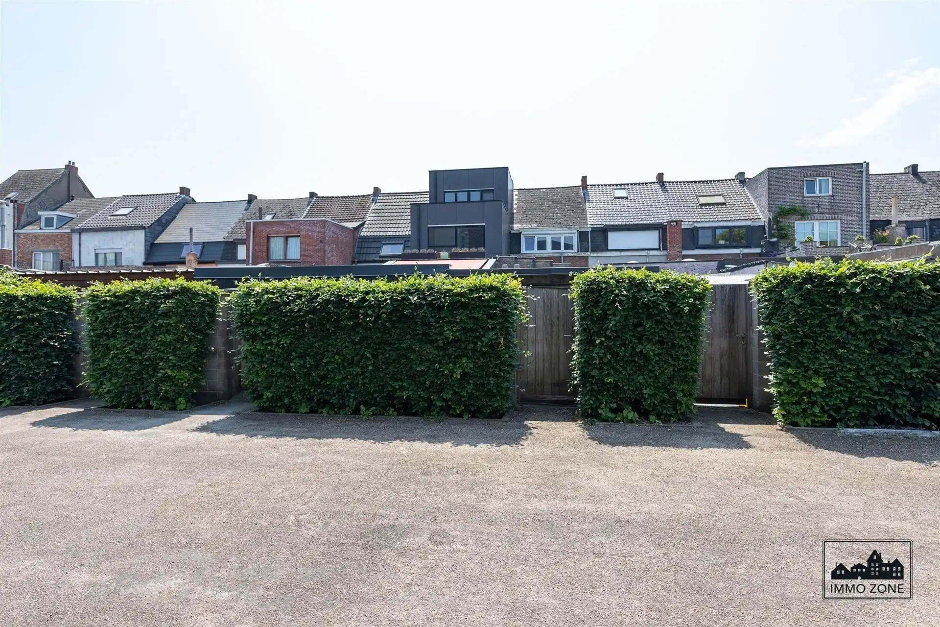 Knusse rijwoning op centrale ligging. foto 24