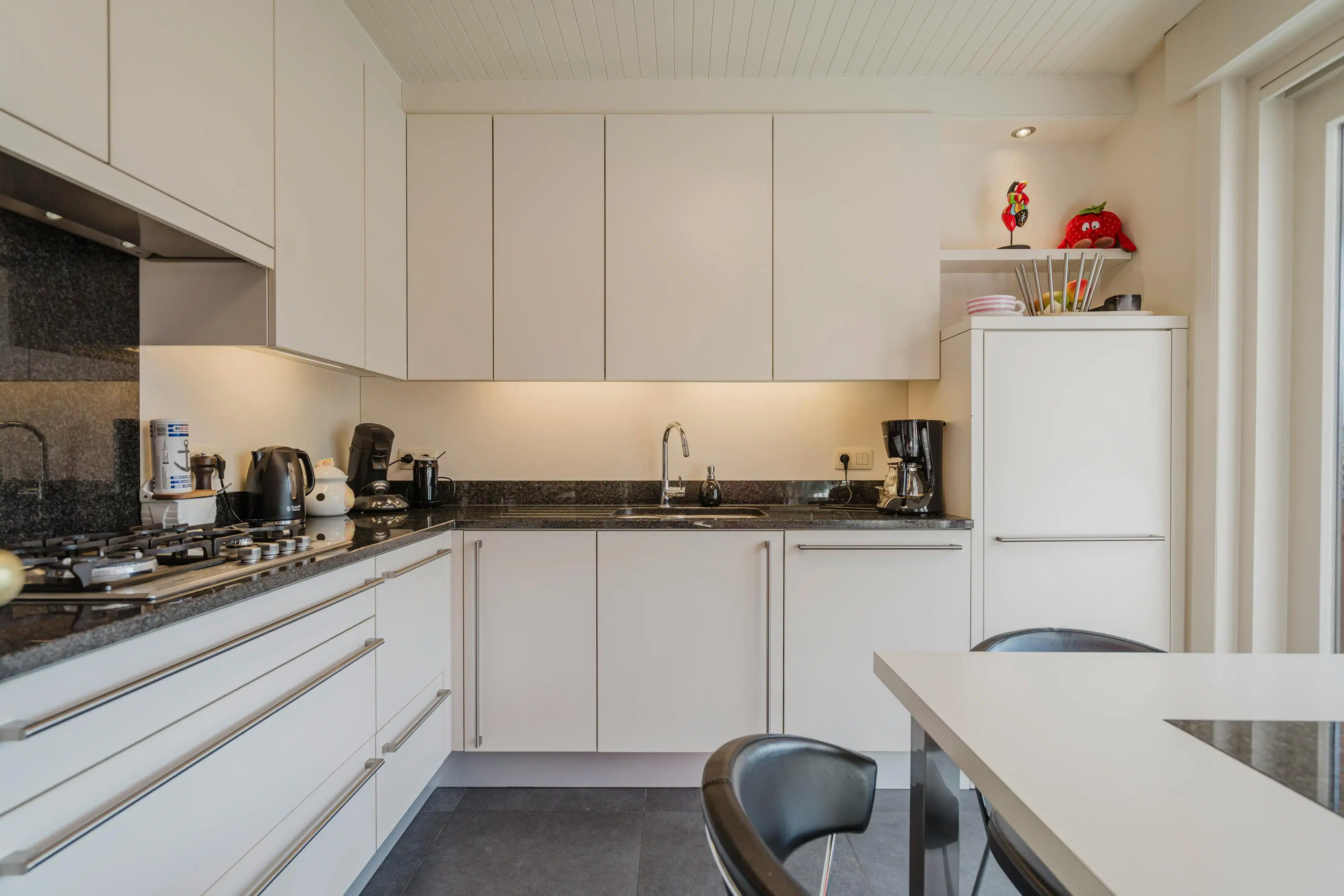 Veelzijdige bel-etagewoning te koop op topligging in Kortrijk!  foto 7