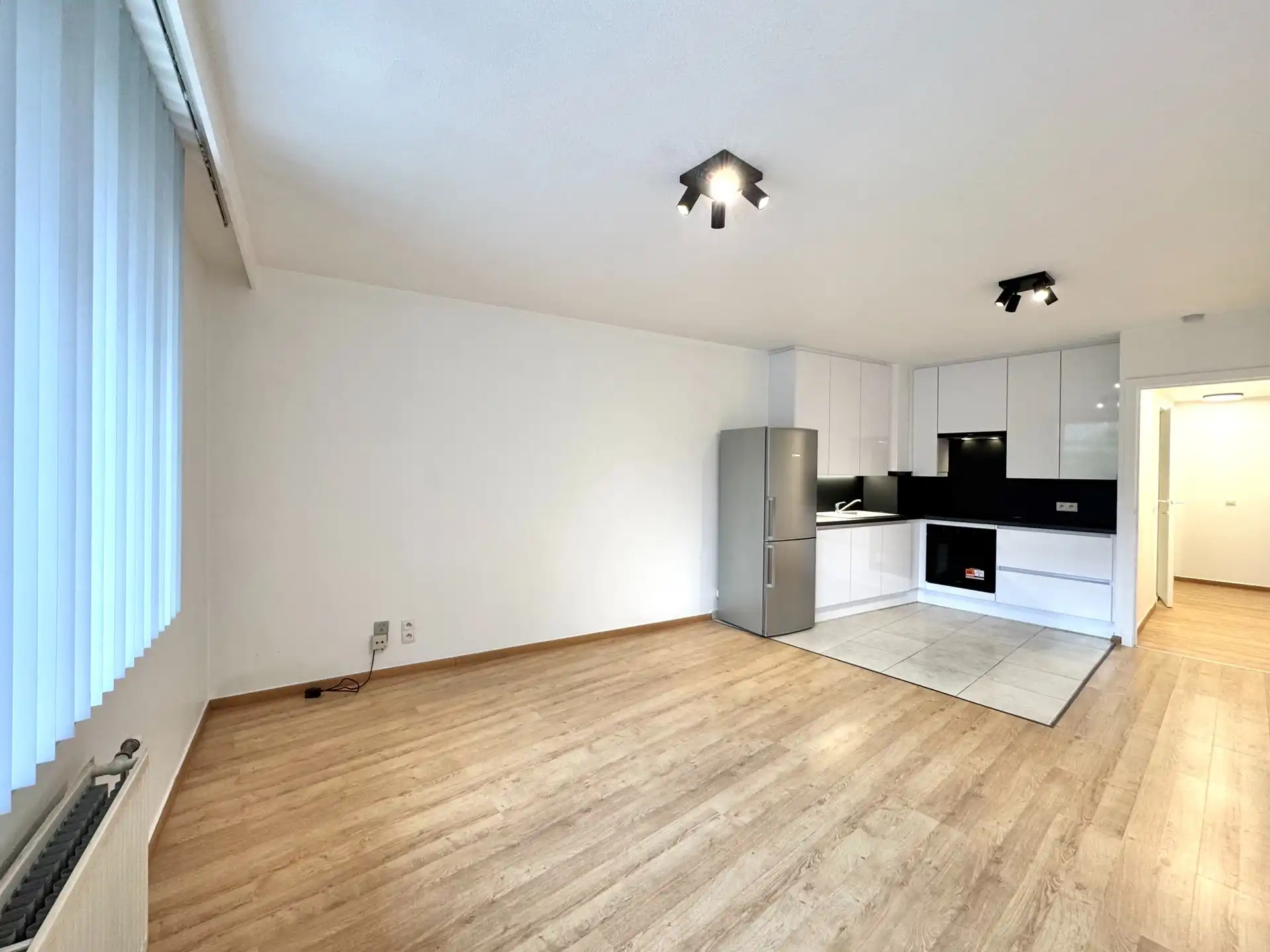 GELIJKVLOERS APPARTEMENT CENTRUM WAREGEM | 1 SLPK foto 4