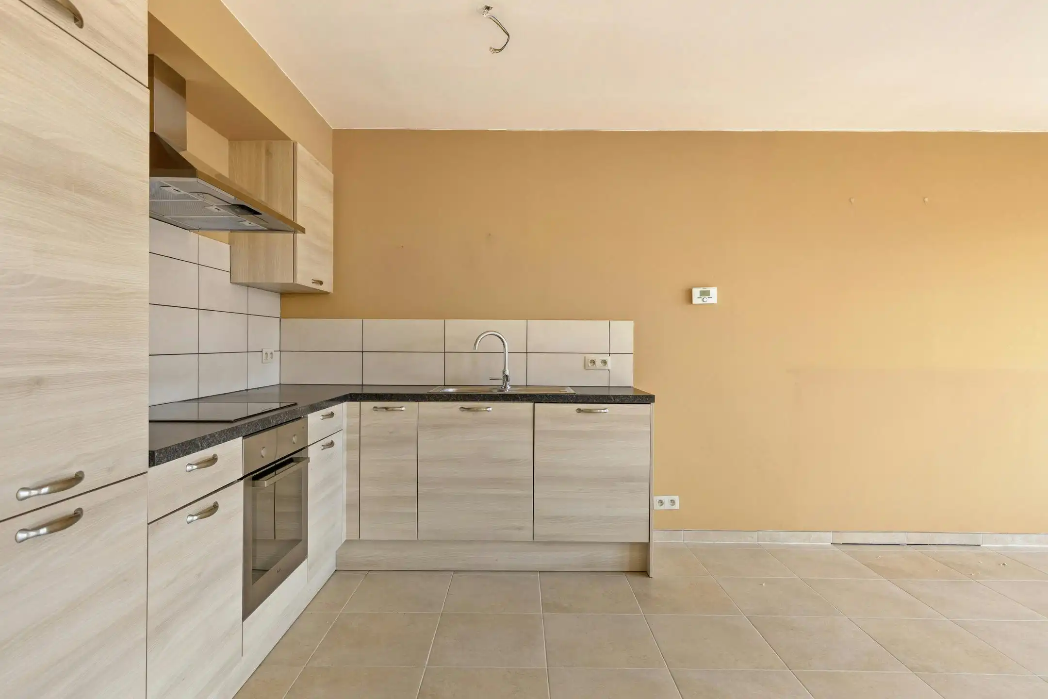 Appartement met 2 slaapkamers, terras en garage te koop in Edegem foto 7